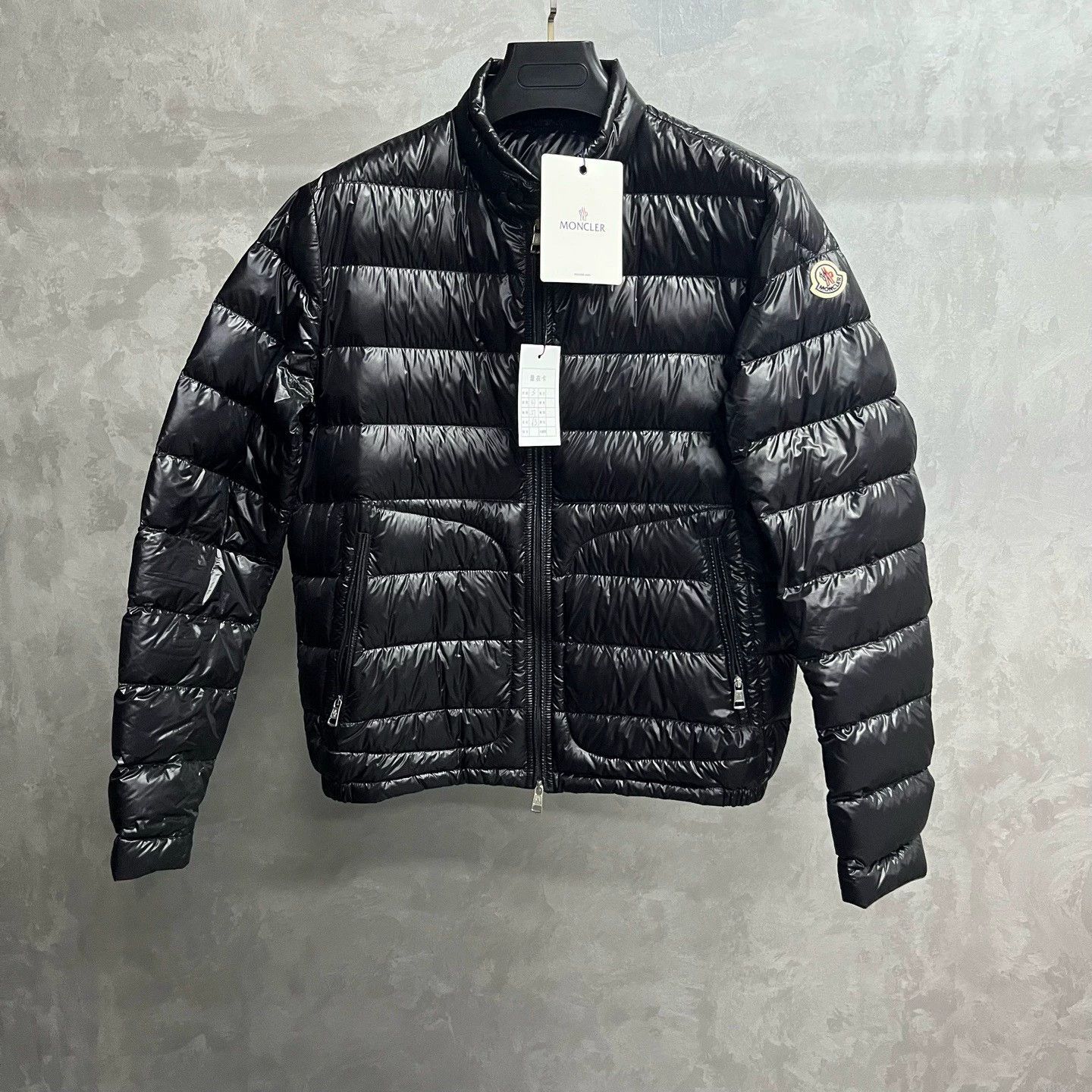 Moncler moncler black puffer jacket with zipper Size US L / EU 52-54 / 3 - 1 Thumbnail