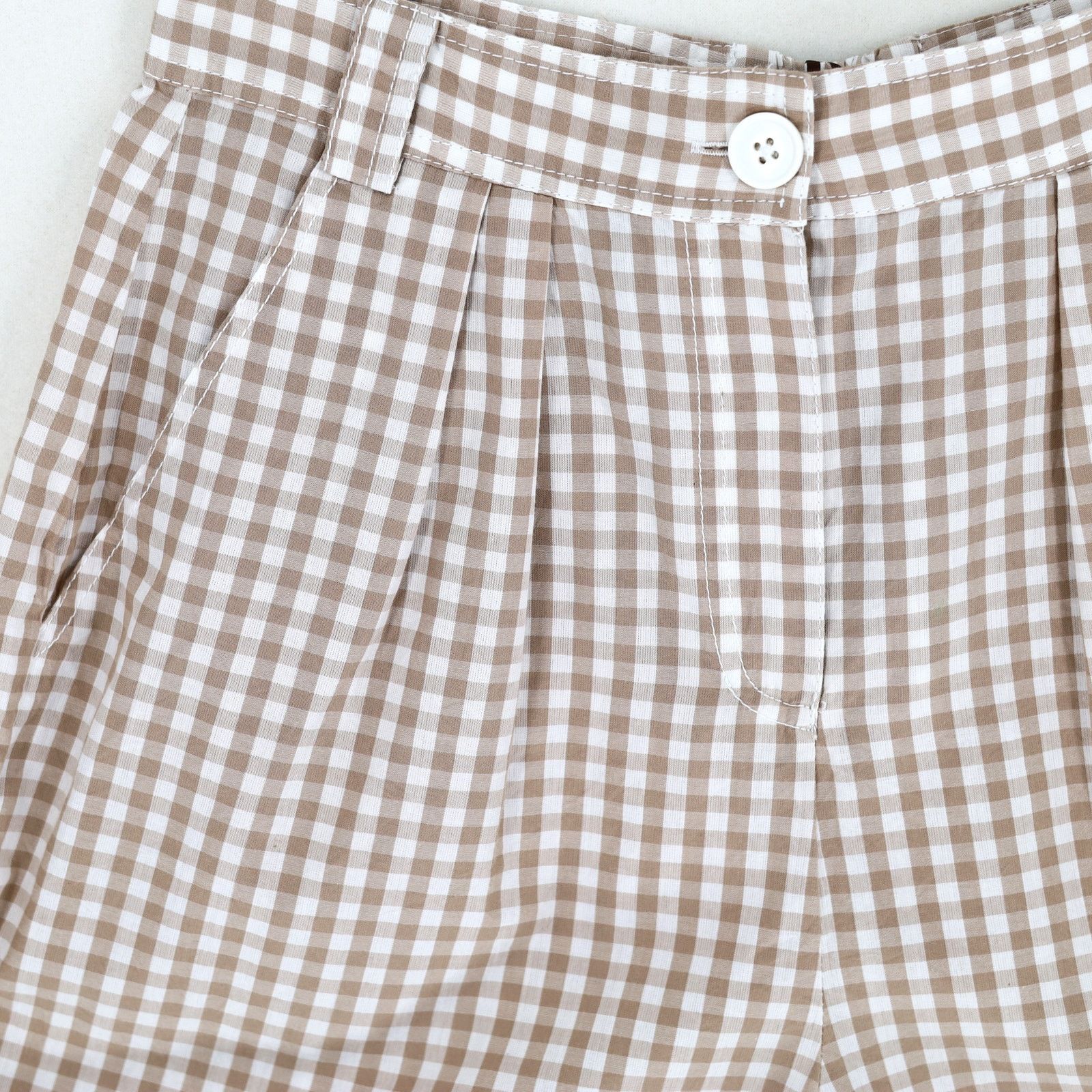 The Unbranded Brand by TiMo Women Beige Checks High Waist Pleated Shorts Size S Size 28" / US 6 / IT 42 - 4 Thumbnail