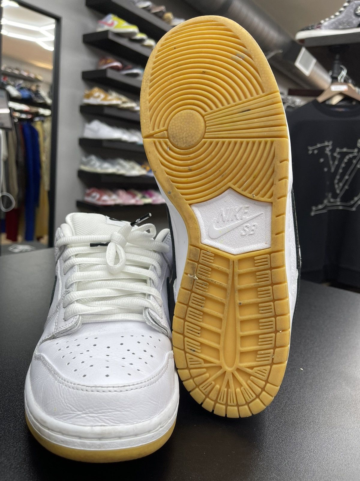 Nike Size 11 - Nike SB Dunk Low White Gum Size US 11 / EU 44 - 6 Thumbnail