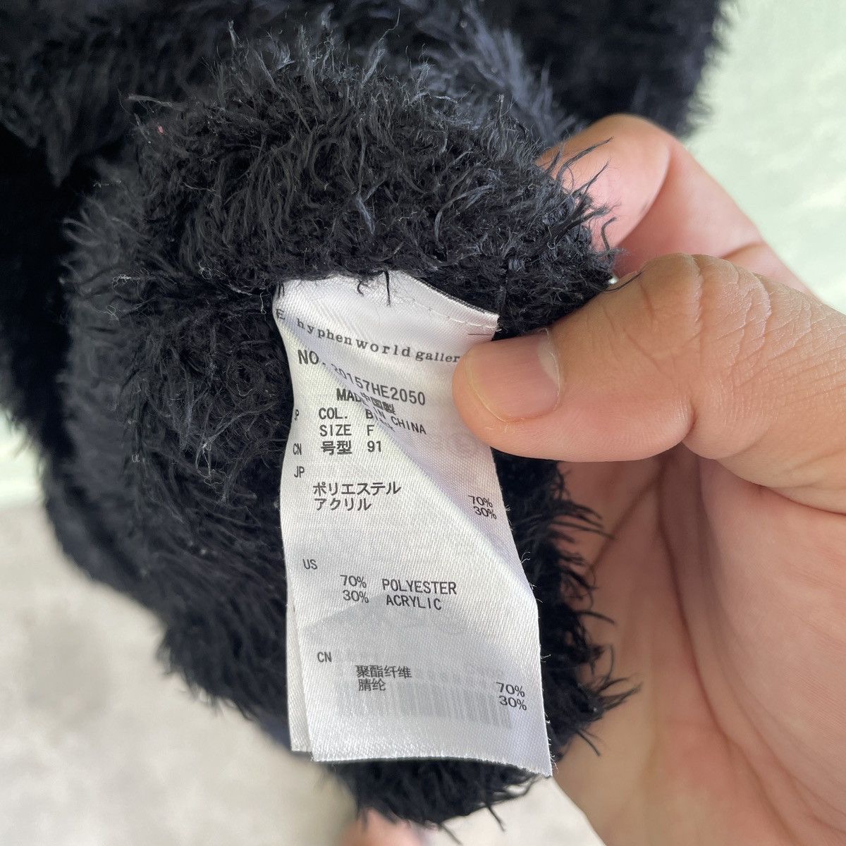 Japanese Brand Vintage Japanese Black Fur Shag Shaggy Long Knitwear Sweater Size US S / EU 44-46 / 1 - 7 Thumbnail