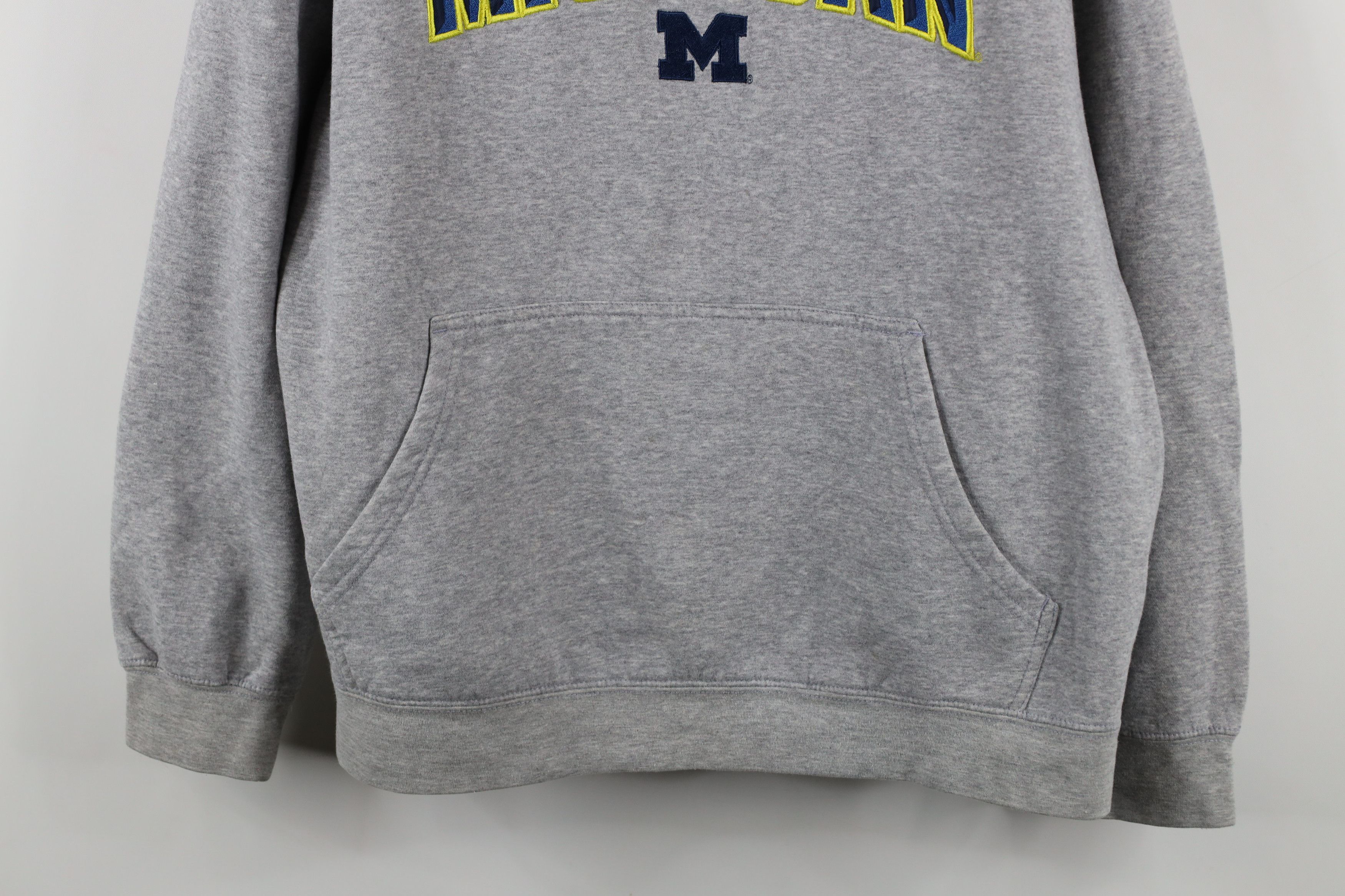Vintage Vintage 90s University of Michigan Hoodie Sweatshirt Gray Size US XL / EU 56 / 4 - 3 Thumbnail