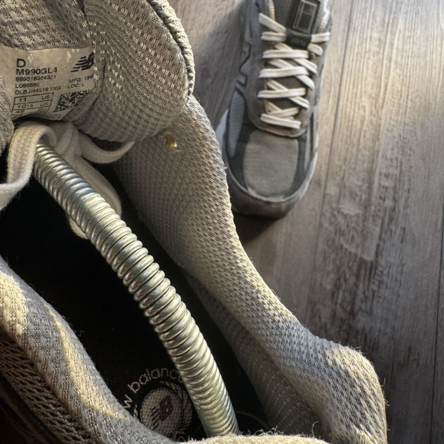 New Balance NEW BALANCE • 990v4 "Grey" (11M) Size US 11 / EU 44 - 5 Thumbnail