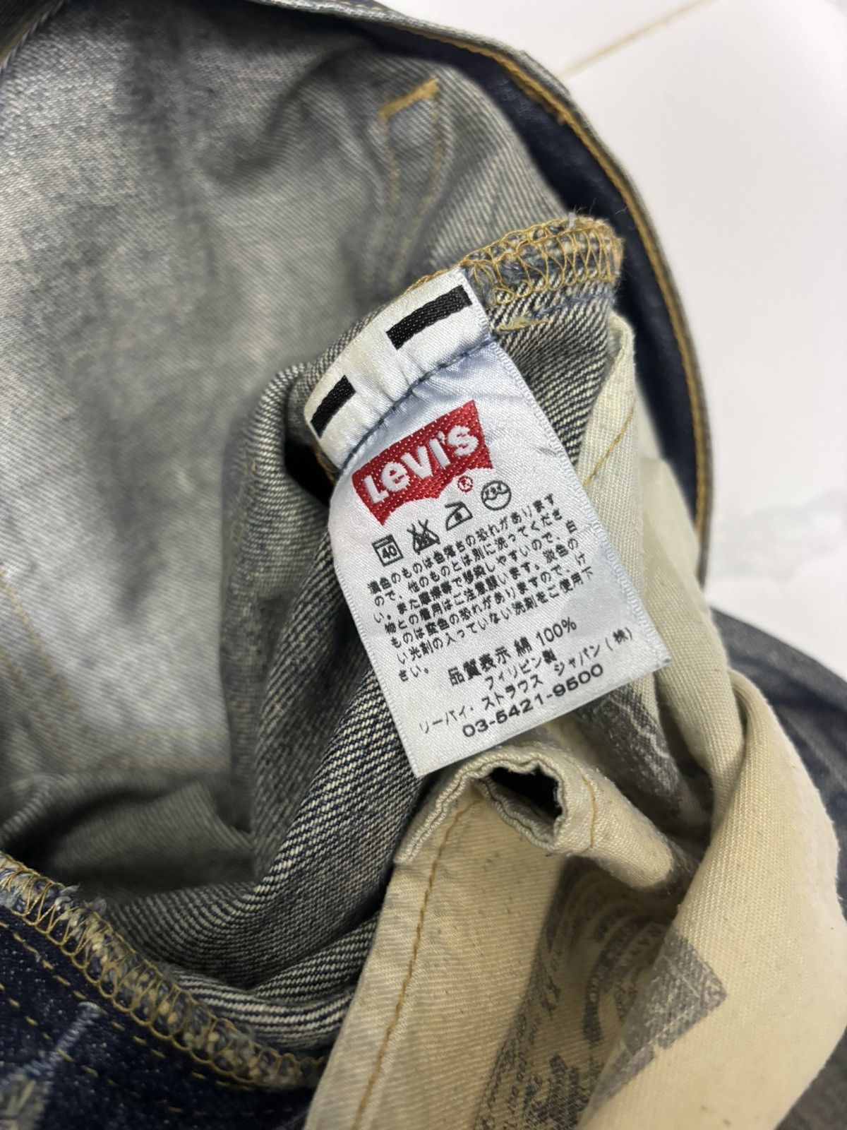 Levi's 🔥VINTAGE LEVIS 501 STRAIGHT LEG BUTTON FLY DENIM JEANS Size US 33 - 13 Thumbnail