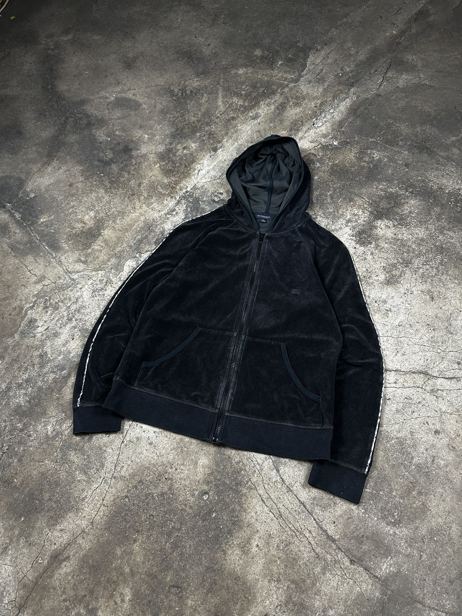 Burberry 2000s Burberry Velvet Velout Zip Y2k Hoodie Size L / US 10 / IT 46 - 1 Thumbnail