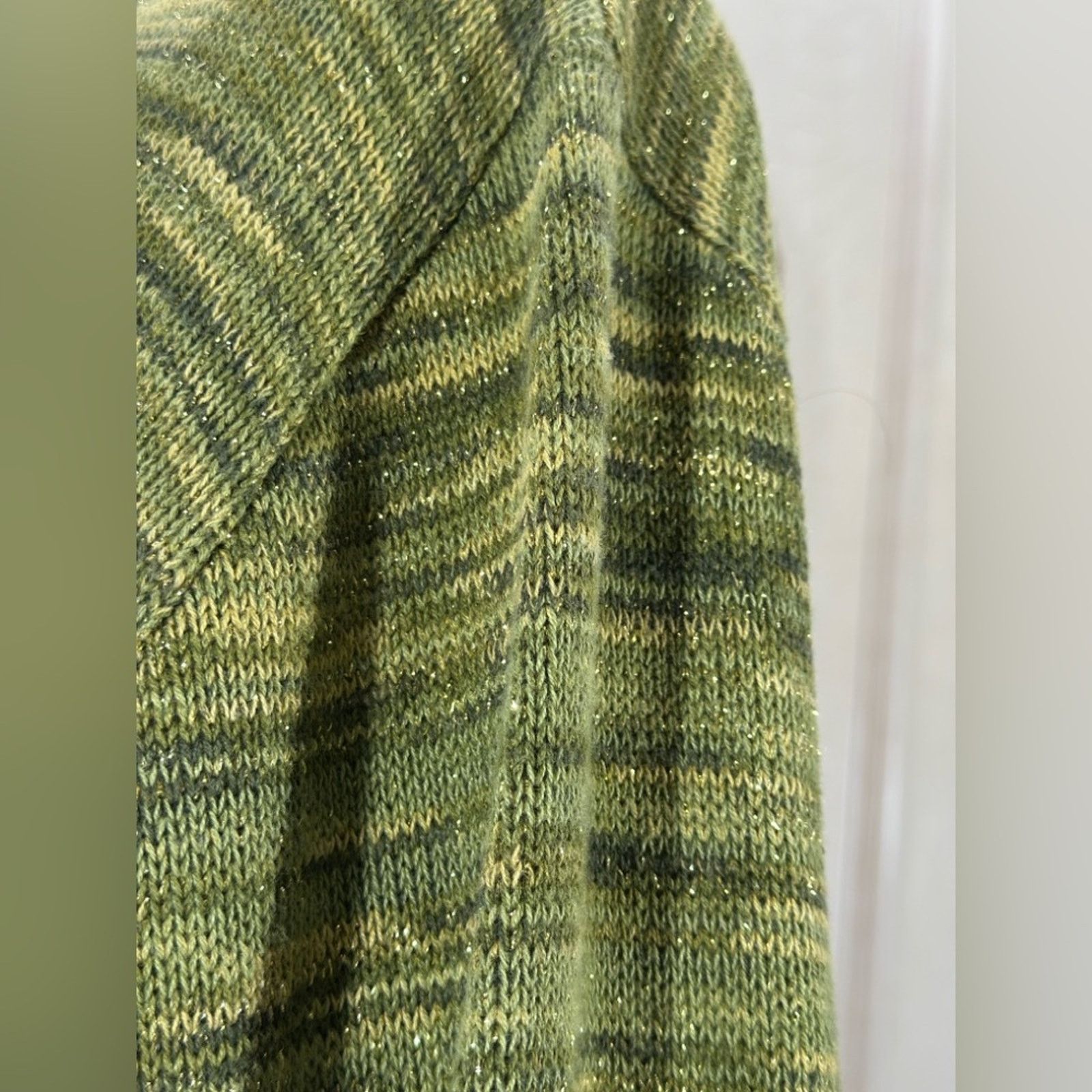 Vintage Vintage Kris Tae’s Metallic Olive Green Sweater Size M Size M / US 6-8 / IT 42-44 - 4 Thumbnail