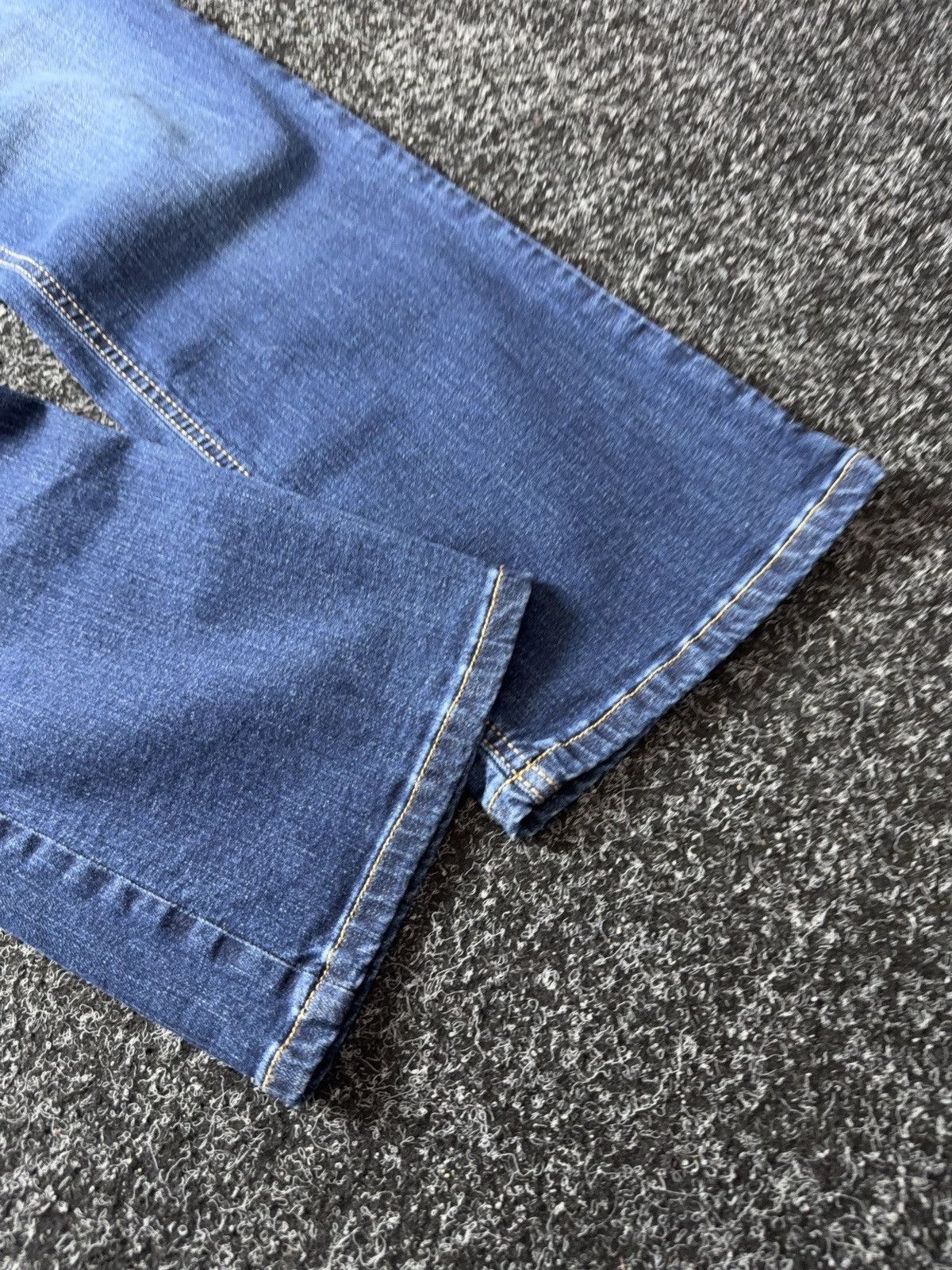 Elisabetta Franchi Luxury Y2K 00s Elisabetta Franchi Flare Jeans Dark Wash Size 24" / US 00 / IT 34 - 4 Thumbnail