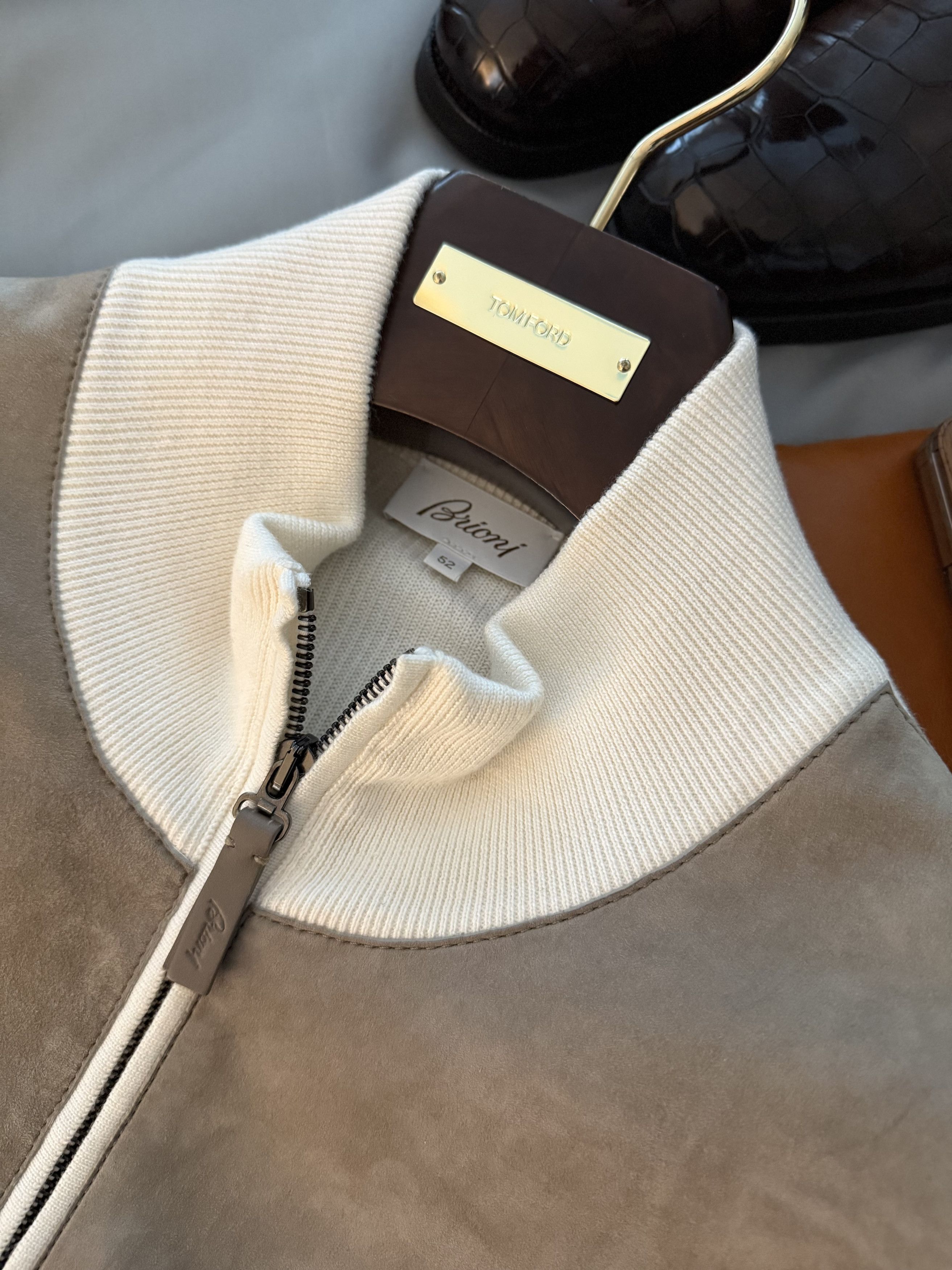 Brioni Best Dressed Rare $6K w/tax Suede / White Cashmere Knit Size US L / EU 52-54 / 3 - 18 Thumbnail