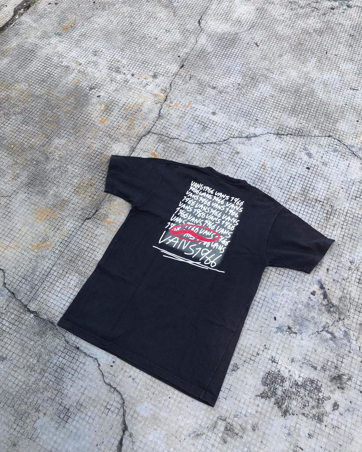 Japanese Brand × Vans × Vintage Vintage Vans Tee Size US L / EU 52-54 / 3 - 1 Thumbnail