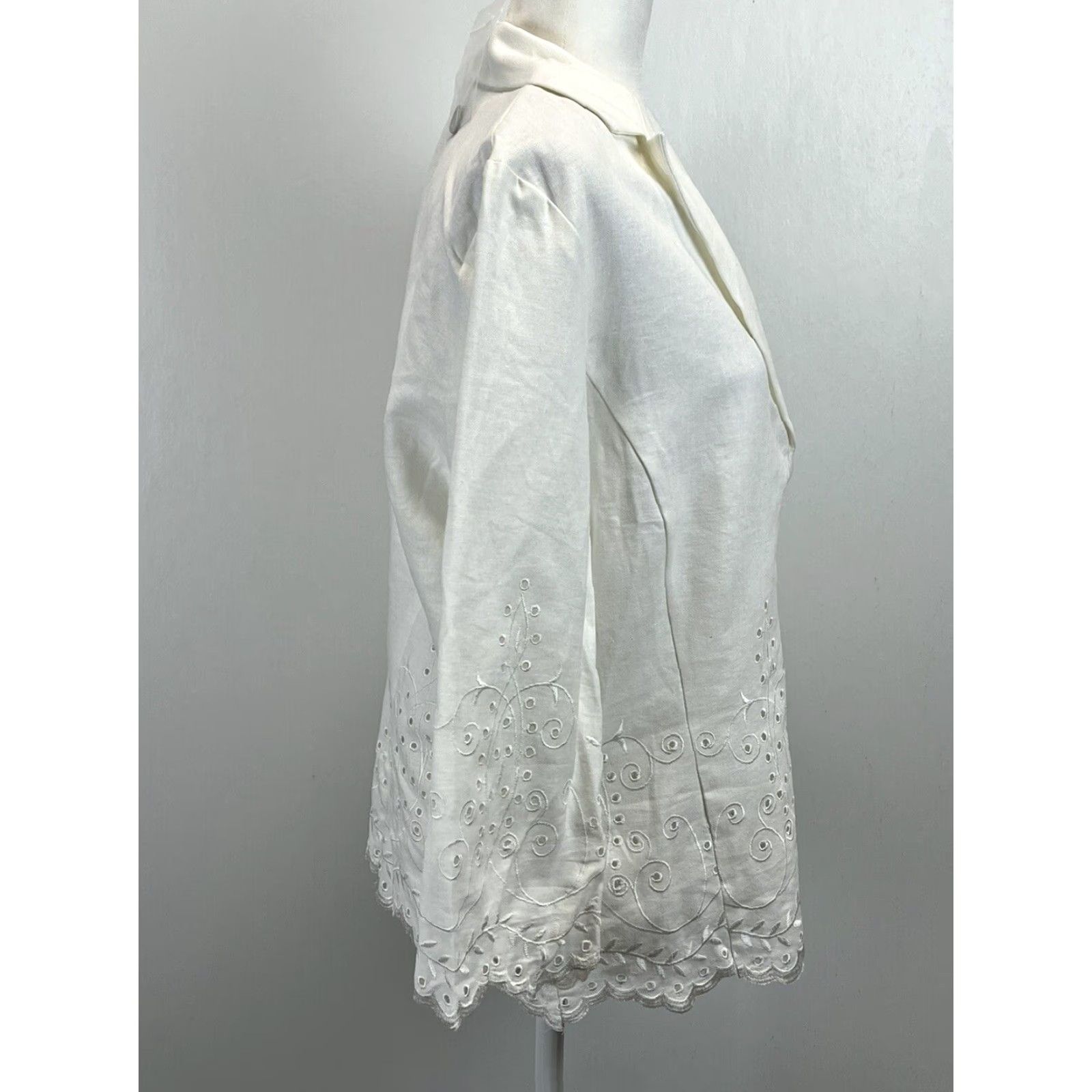 Vintage Molly and Maxx Long Sleeve Blouse Shirt with Eyelet Detail Women's Size 12 Ivory Embroidered Size XL / US 12-14 / IT 48-50 - 2 Thumbnail