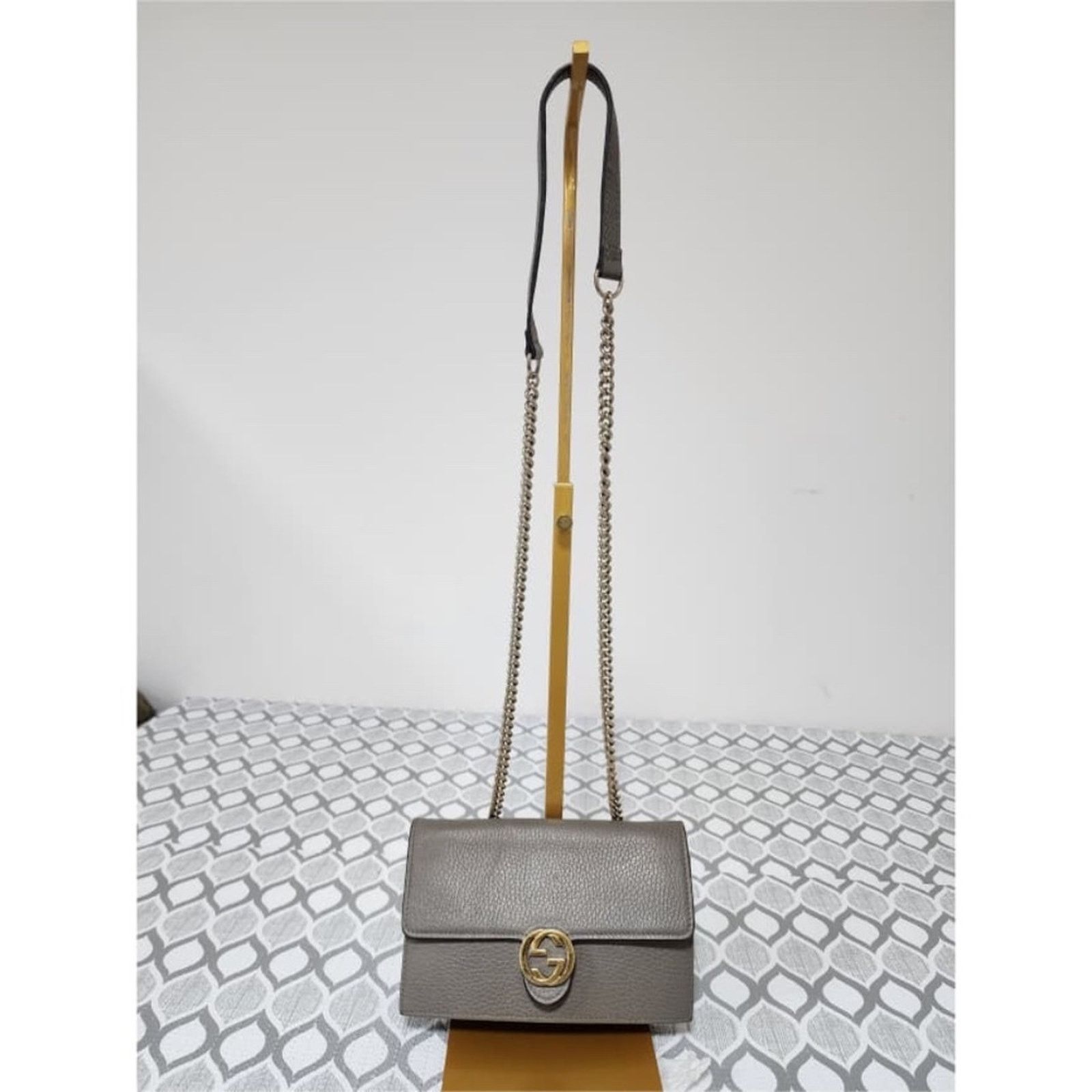 Gucci GUCCI Leather Interlocking G Dollar Flap Walet On Chain Grey Size ONE SIZE - 1 Thumbnail