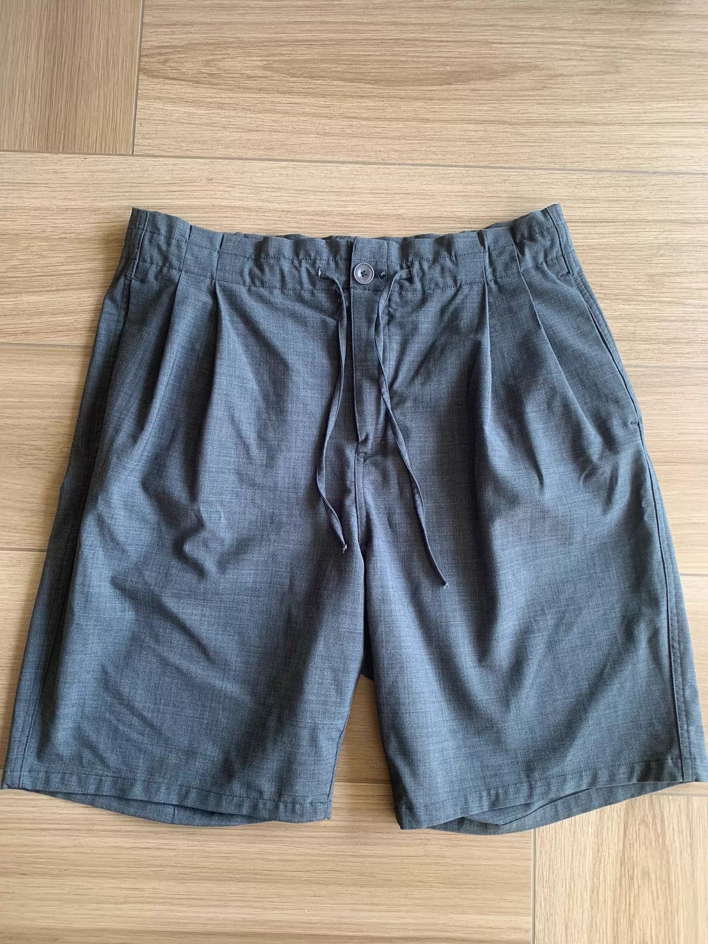 Nonnative Black Pleated Casual Shorts with Drawstring Size US 34 / EU 50 - 1 Thumbnail