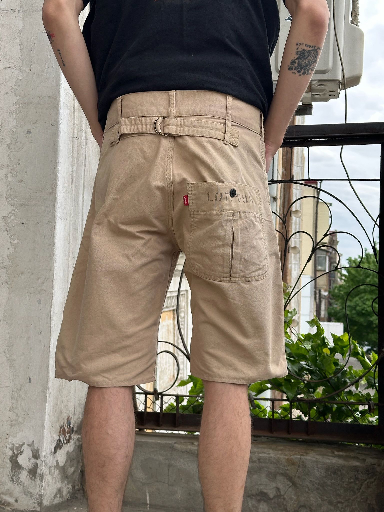 Levi's Levi’s Buckle back Shorts jeans Size US 30 / EU 46 - 6 Thumbnail