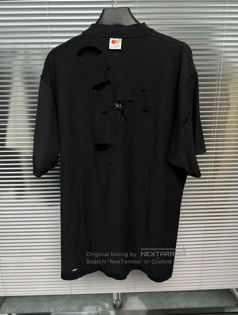Balenciaga Balenciaga 24SS Reverse Embroidery Ripped T-Shirt. Size US XS / EU 42 / 0 - 3 Thumbnail