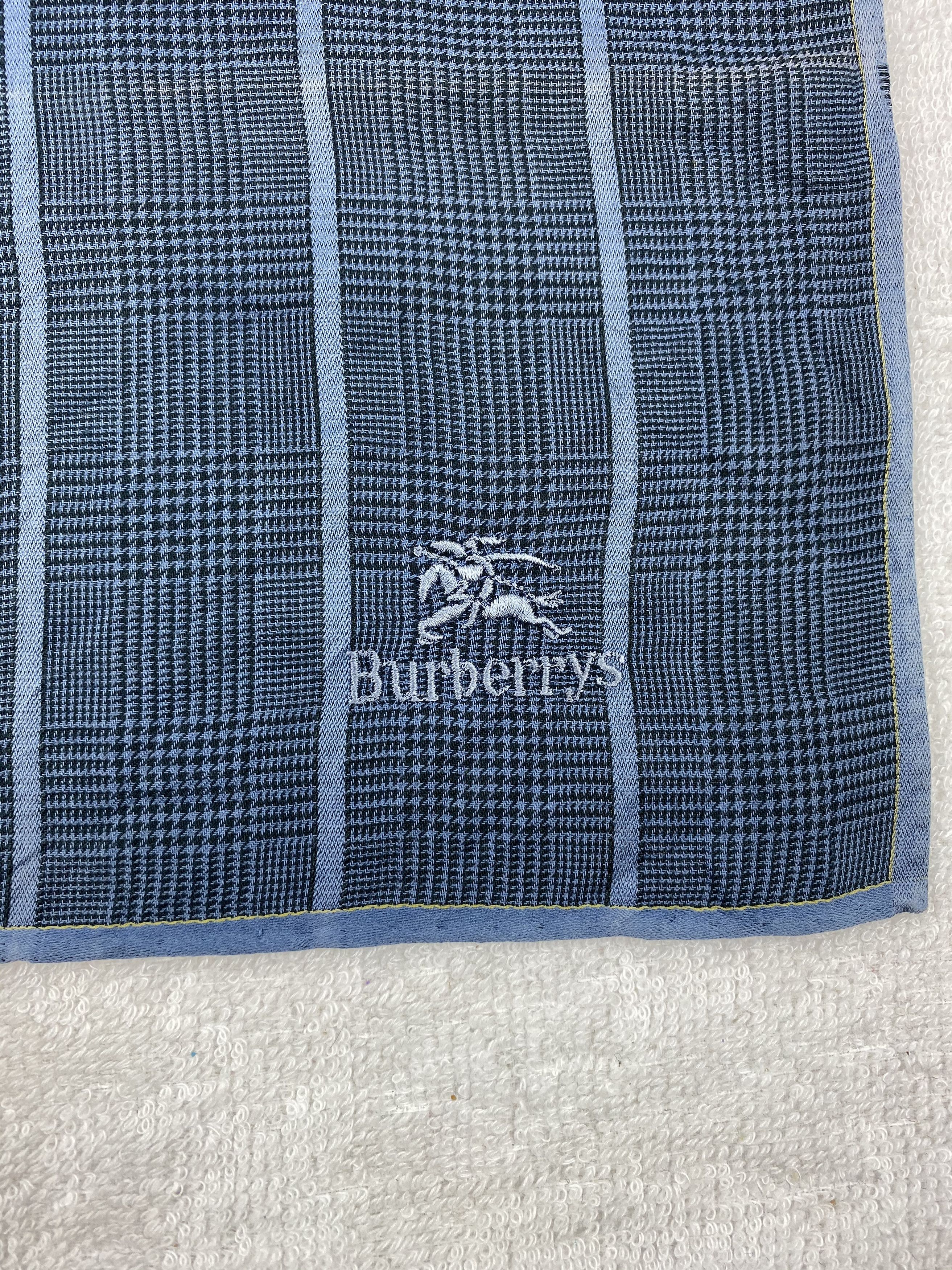 Burberry Burberry Handkerchief / Bandana / Neckerchief Size ONE SIZE - 5 Thumbnail