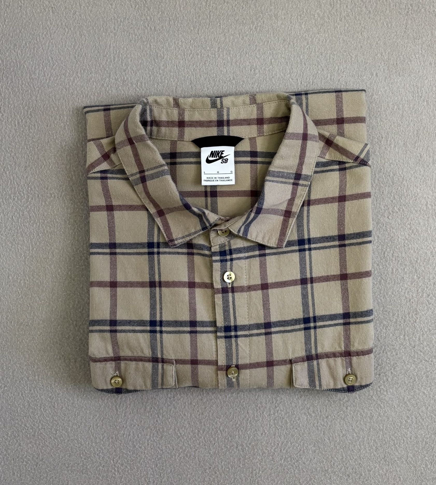 Flannel × Nike Nike SB Flannel Shirt Size L Size US L / EU 52-54 / 3 - 12 Thumbnail