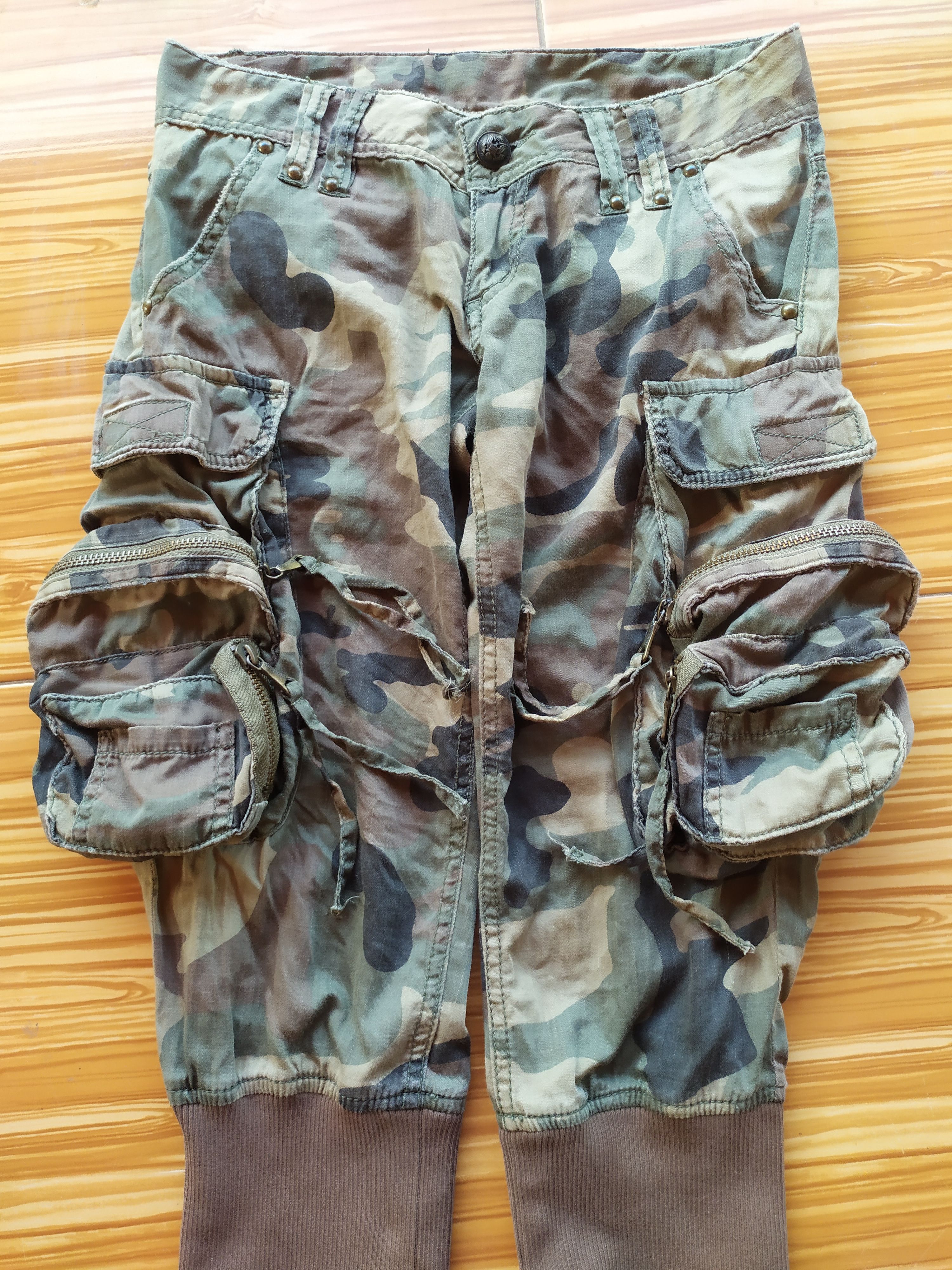 Japanese Brand × MOUSSY Moussy Camo multipocket Pants Size 24" / US 00 / IT 34 - 3 Thumbnail