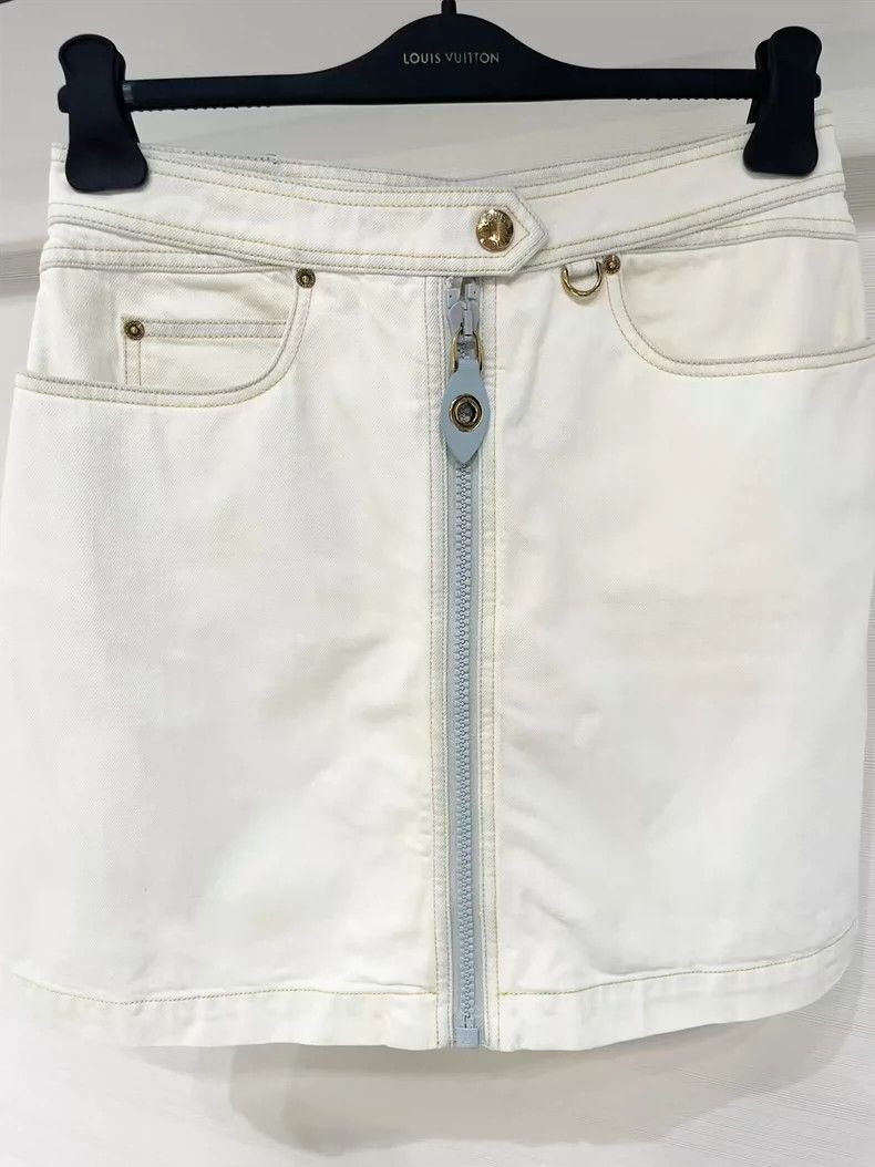 Louis Vuitton Louis Vuitton Zip Denim Skirt Size 39" - 3 Thumbnail