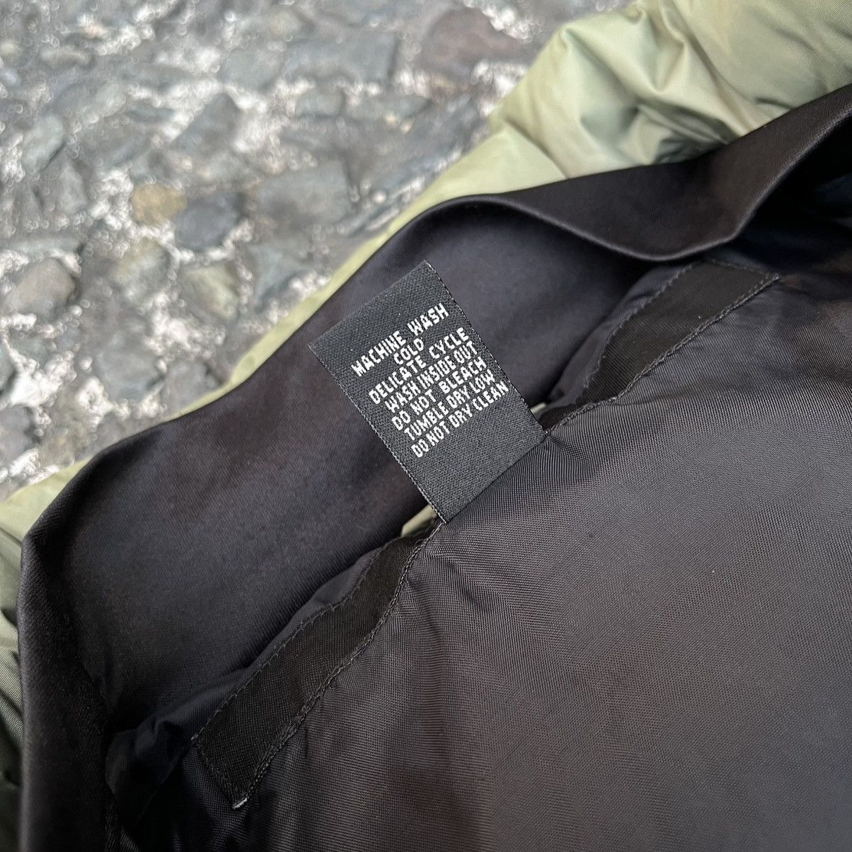 Marithe + Francois Girbaud Marithe Francois Girbaud Concealed Pocket Goose Down Jacket Size M / US 6-8 / IT 42-44 - 12 Thumbnail
