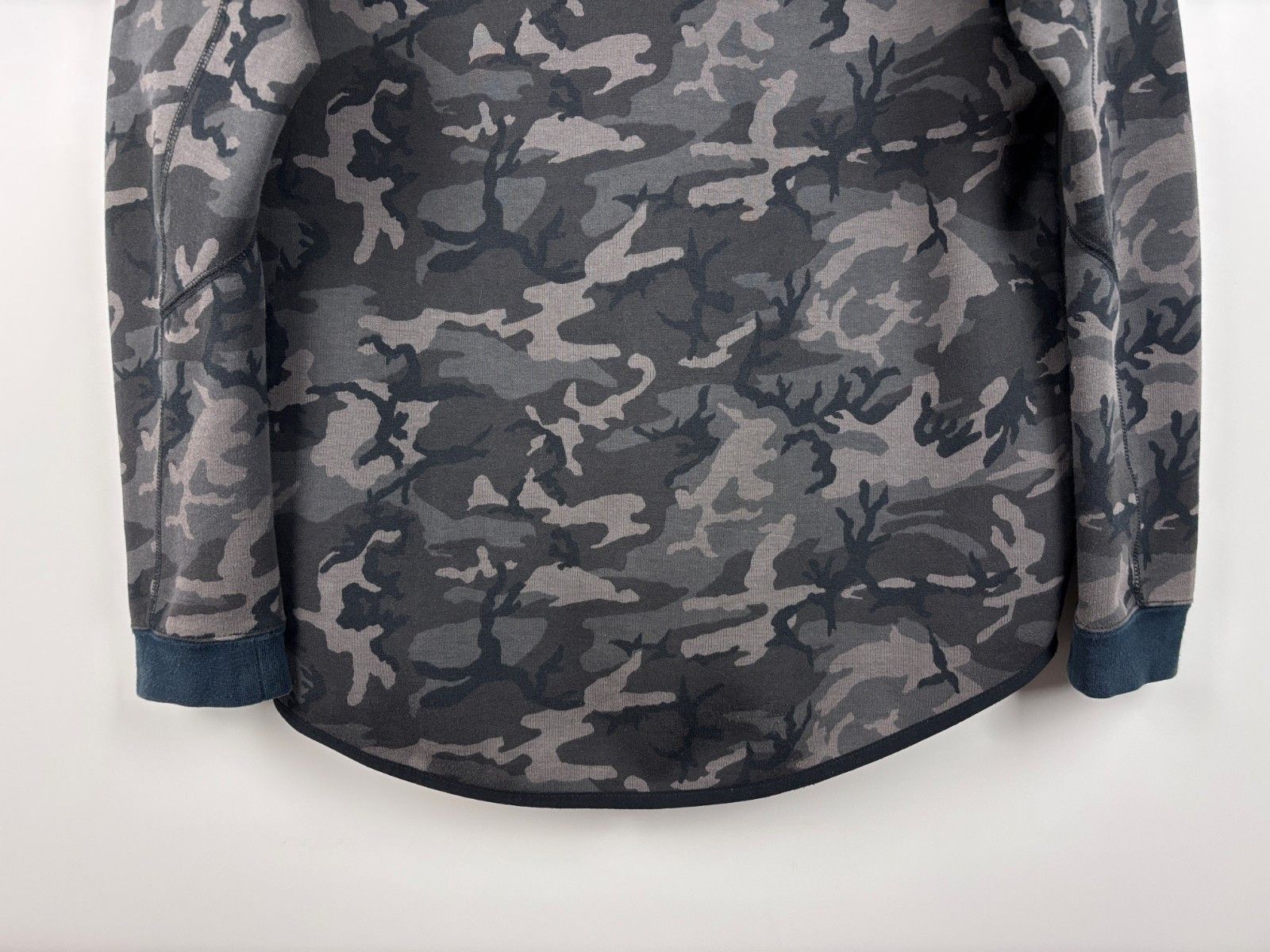 Nike Mens Nike Tech Fleece Full Zip Hoodie Camo Size M Size US M / EU 48-50 / 2 - 8 Thumbnail