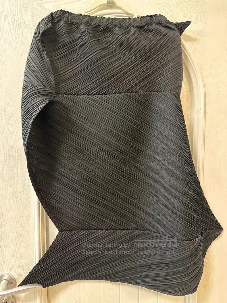 Issey Miyake Issey Miyake size:one size Black Tank Top Size XXS / US 00 / IT 34 - 2 Thumbnail
