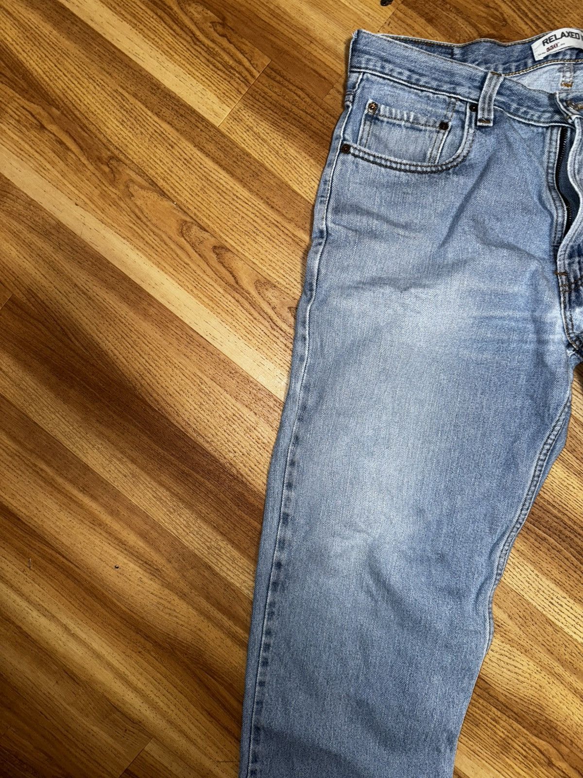 Levi's × Vintage Sick Light Wash Baggy Vintage 90s Denim Jeans x Levi’s 550 Size US 35 - 2 Thumbnail