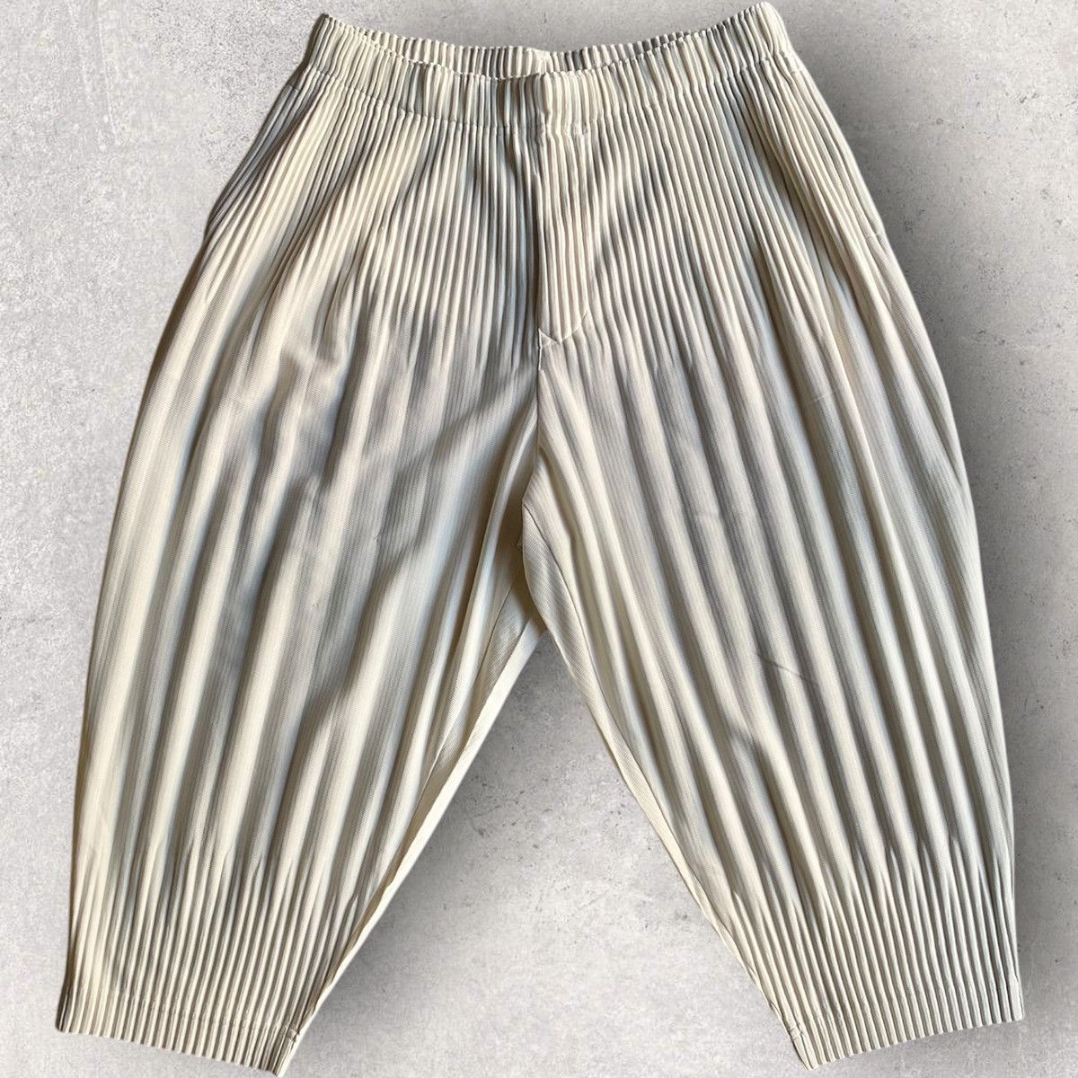 Issey Miyake Homme Plisse Balloon Cropped Pants Size US 32 / EU 48 - 1 Thumbnail