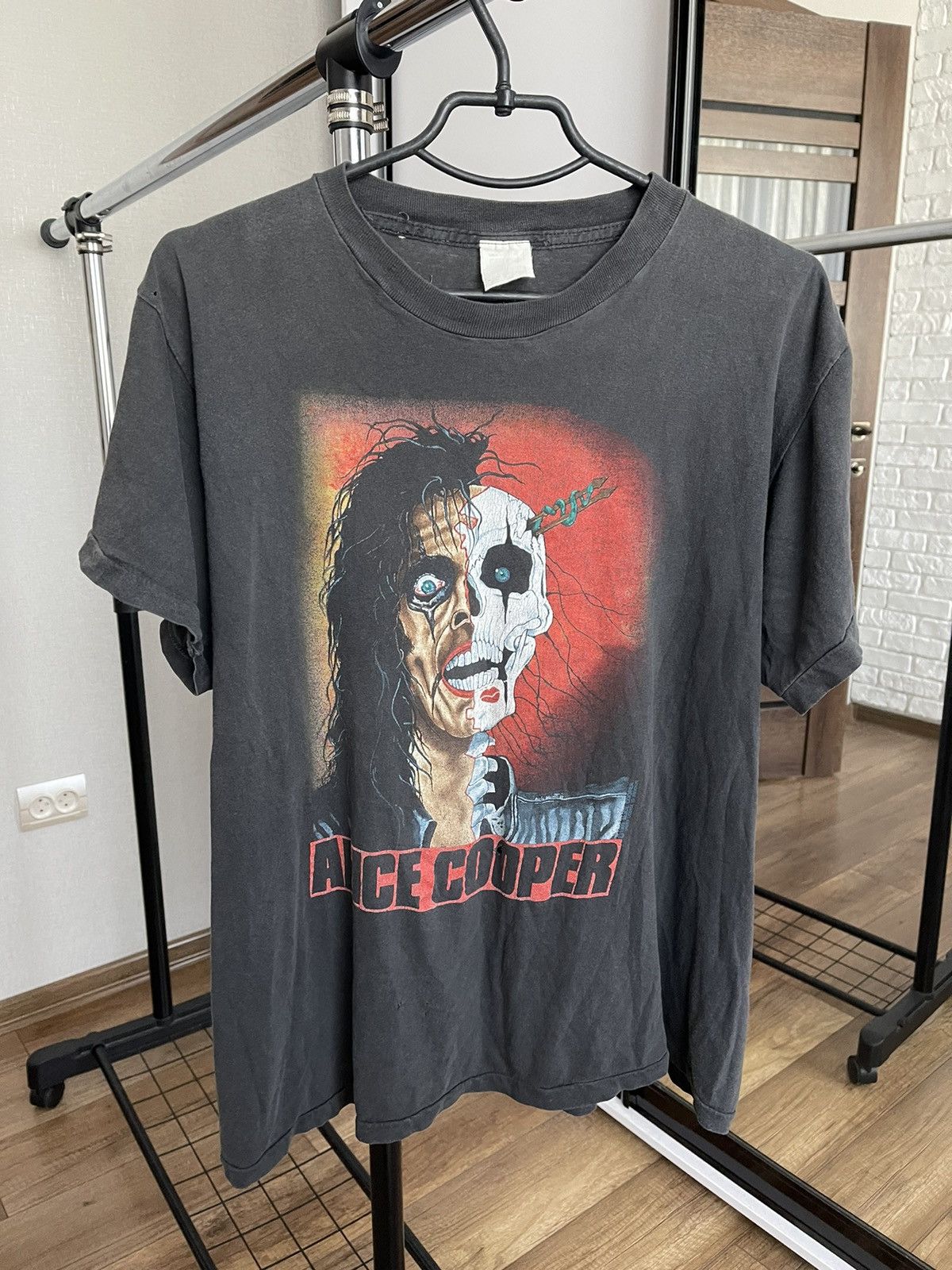 T-shirt Vintage 1989 Alice Cooper Trash - Skeleton Face Melt, Coupe Unisexe, 100% Coton, Tailles S à 3XL, Neuf Avec étiquette