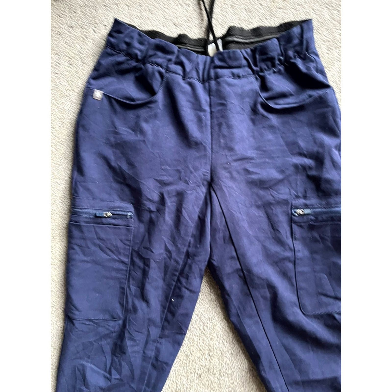 Vintage Figs Women’s XS Blue Scrub Pants High Waisted Utility Medical Solid Polyester Blue FIGS Women's XS Scrub Pants Size 26" / US 2 / IT 38 - 2 Thumbnail