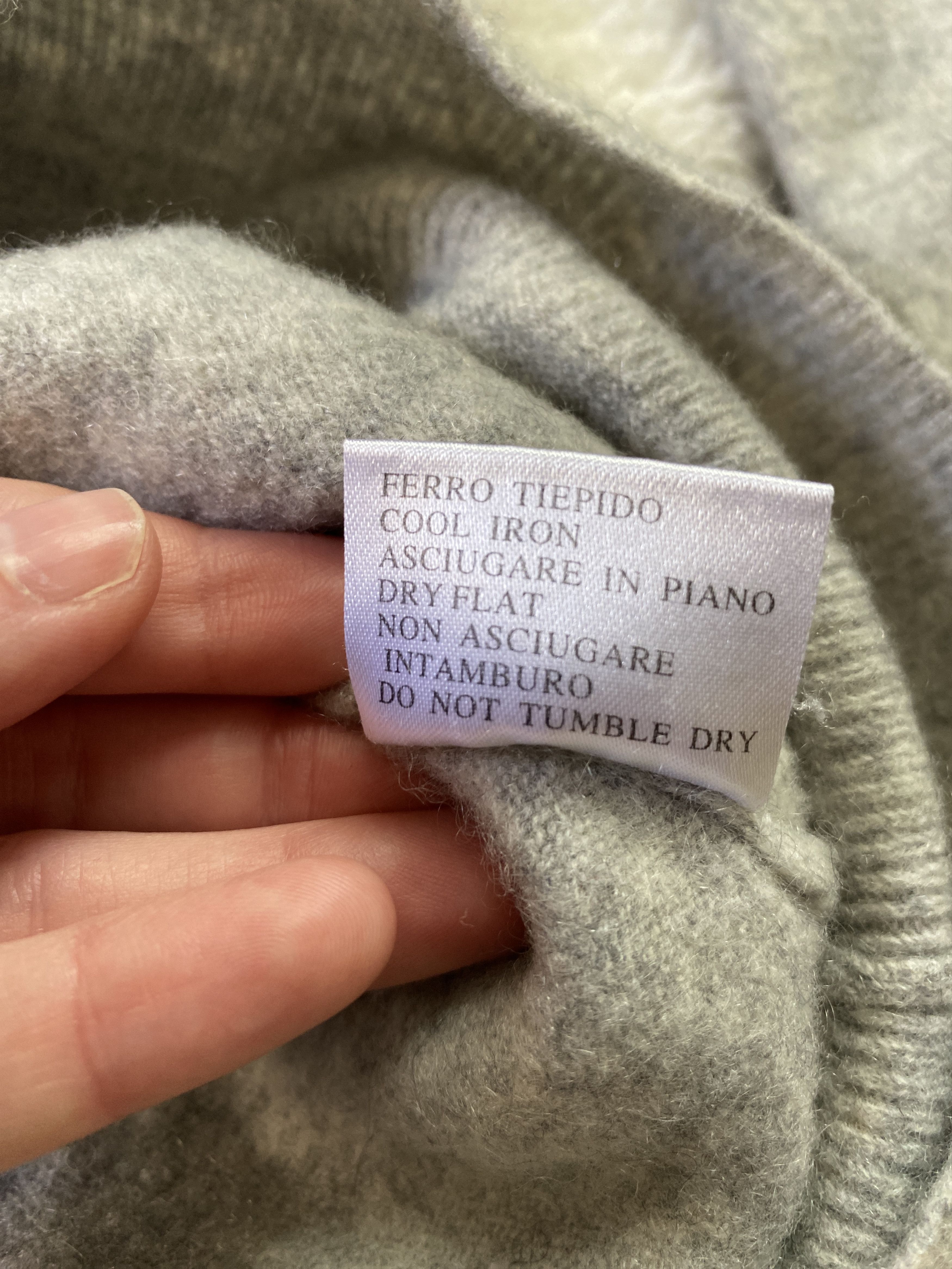 Other Italian Luxury 100% Cashmere Grey Crewneck Sweater Size M / US 6-8 / IT 42-44 - 15 Thumbnail