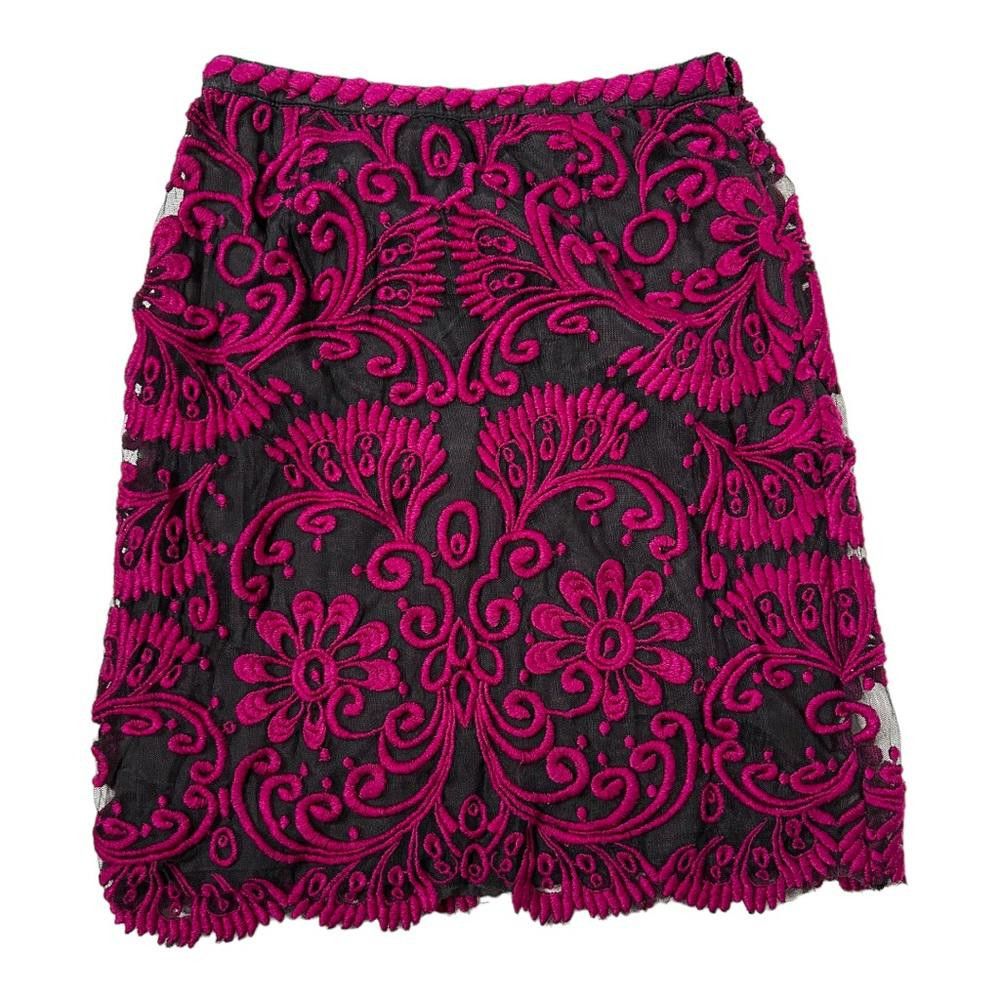 Designer Yoana Baraschi l Fuschia Embroidered Overlay Skirt Size 0 Size 25" / US 0 / IT 36 - 2 Thumbnail