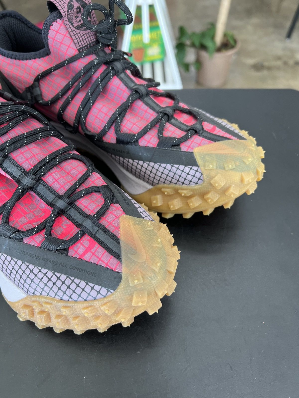 Nike Nike ACG Mountain Fly Low Flash Crimson Sz. 6 (2021) Size US 6 / EU 39 - 7 Thumbnail