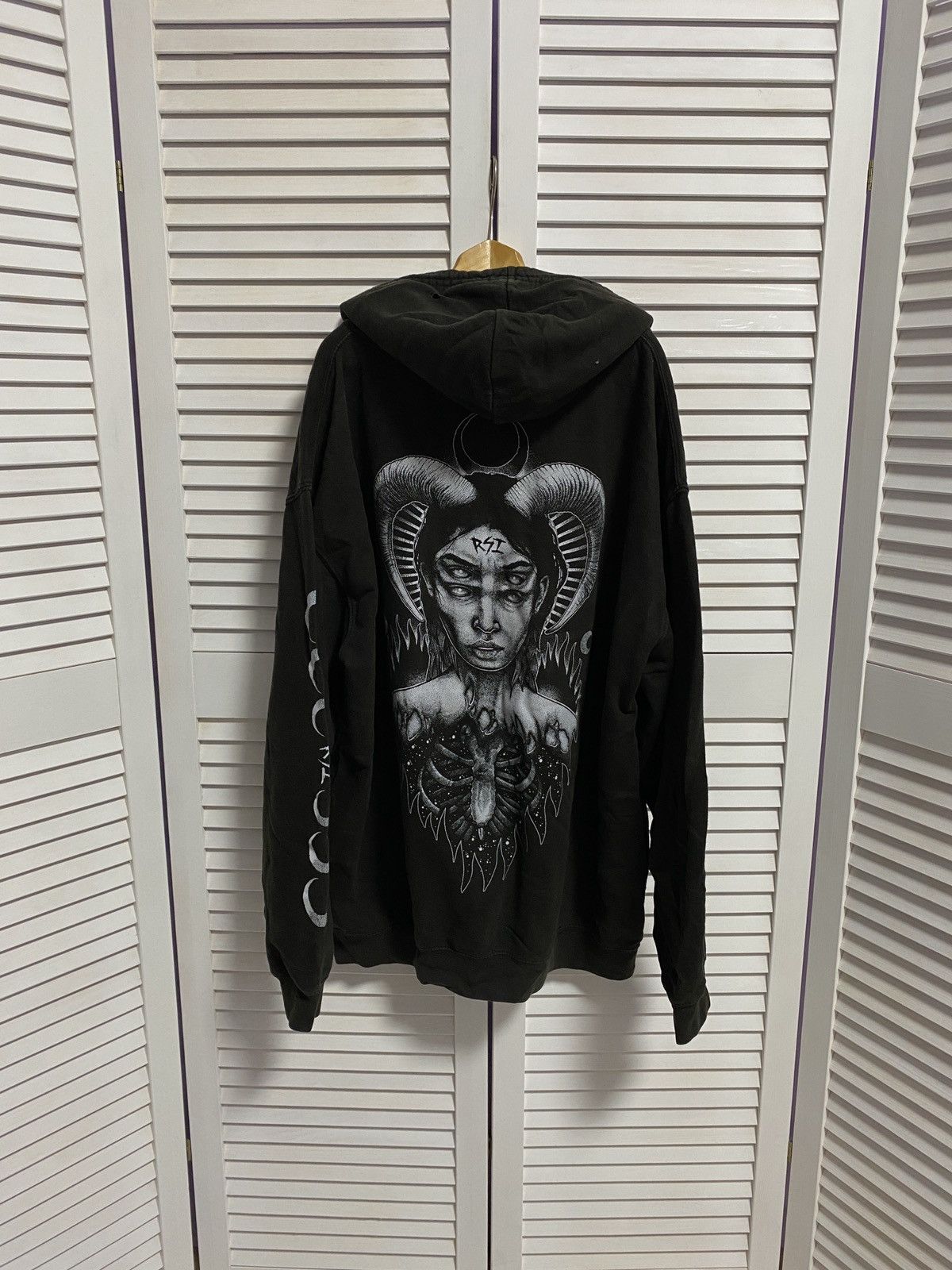 Band Tees × Vintage ☎️ Vintage 90s Zip-Up Hoodie R.S.I Night Women Satanic Size US XL / EU 56 / 4 - 1 Thumbnail