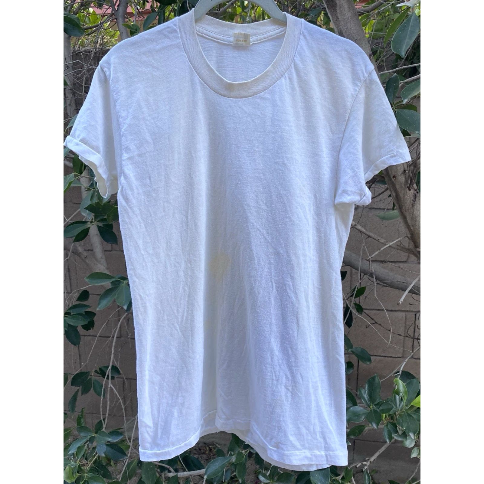 JCPenney VINTAGE JCPenney Blank White T-Shirt 38 USA 50/50 Fortrel Cotton Poly Short Sleeve Men's Shirt 1970s Rockabilly White fits Men Size US M / EU 48-50 / 2 - 2 Thumbnail