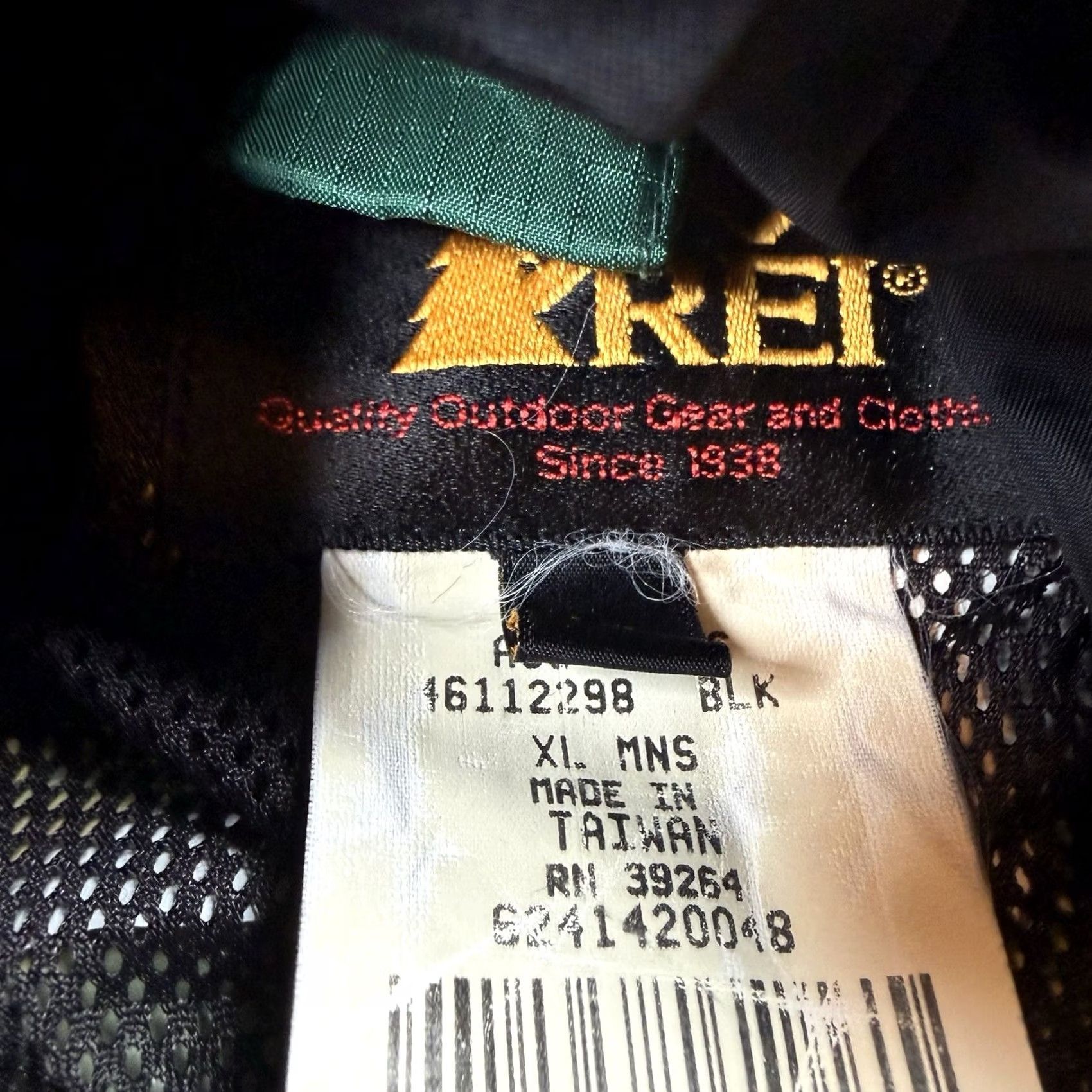 Vintage VINTAGE REI Gore-Tex Jacket Mens XL Green 8 Pocket Windbreaker 90s Water Resistant Ripstop Style Windbreaker Size US XL / EU 56 / 4 - 7 Thumbnail