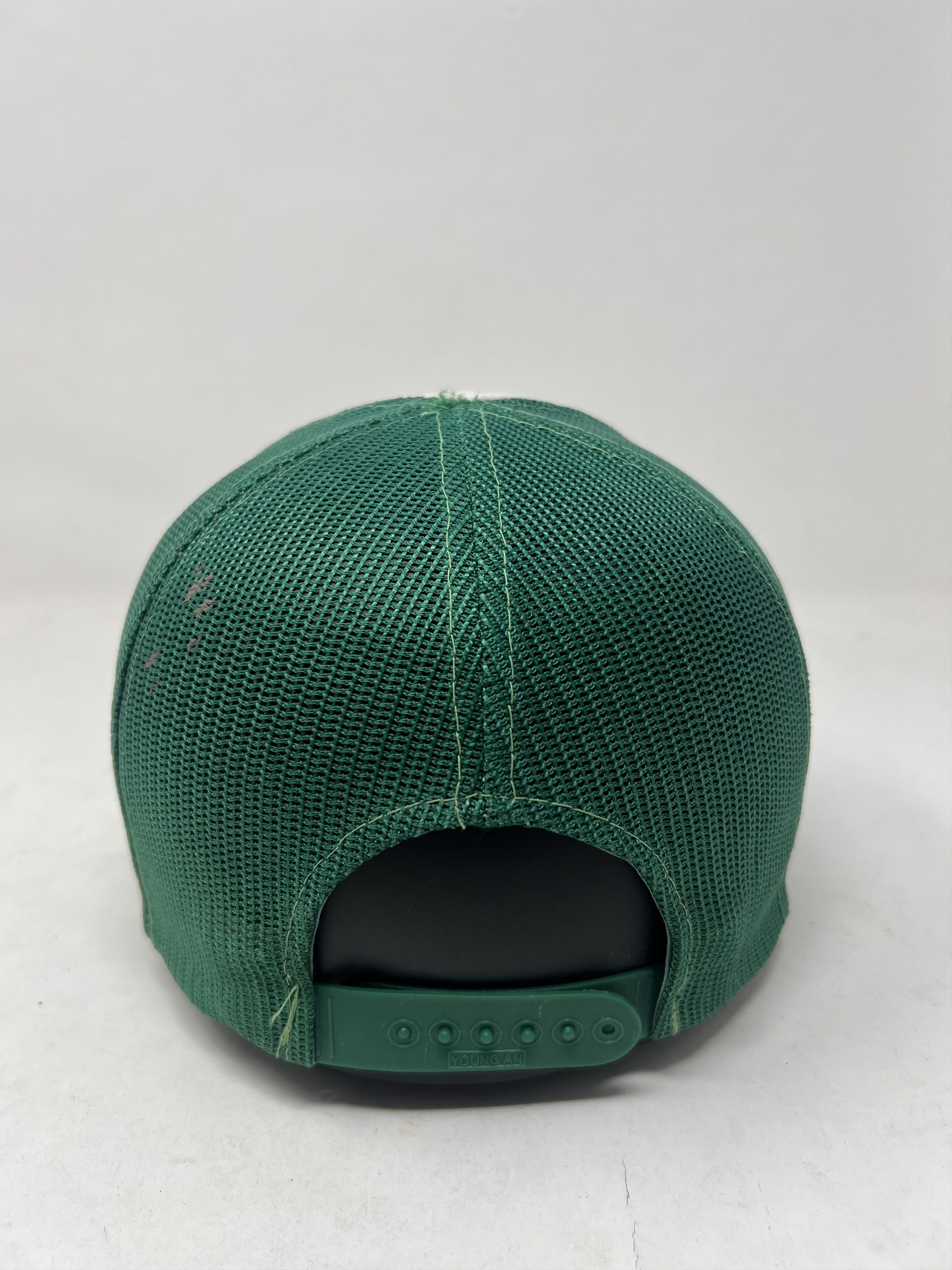 Vintage Vintage Young An Trucker Hat Size ONE SIZE - 3 Thumbnail