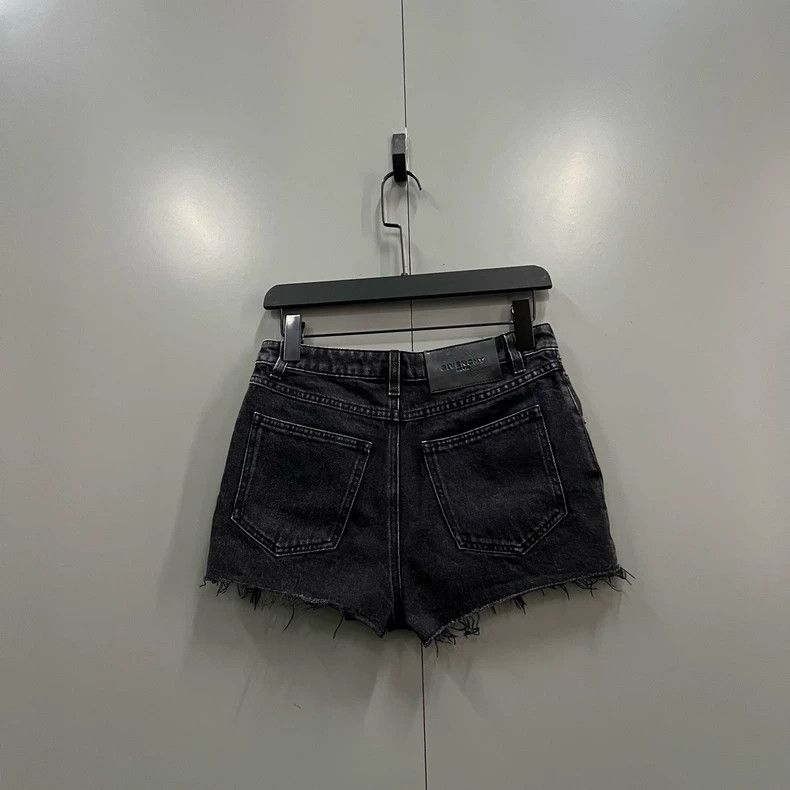 Givenchy Givenchy Size36 Black Sexy Denim Shorts Size 35" - 2 Thumbnail