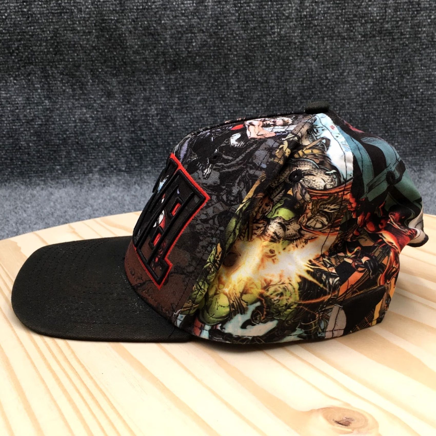 Vintage Marvel Universe Hat Mens Black OS Adjustable Flat Brim Embroidered Logo Snapback Hat Size ONE SIZE - 5 Thumbnail