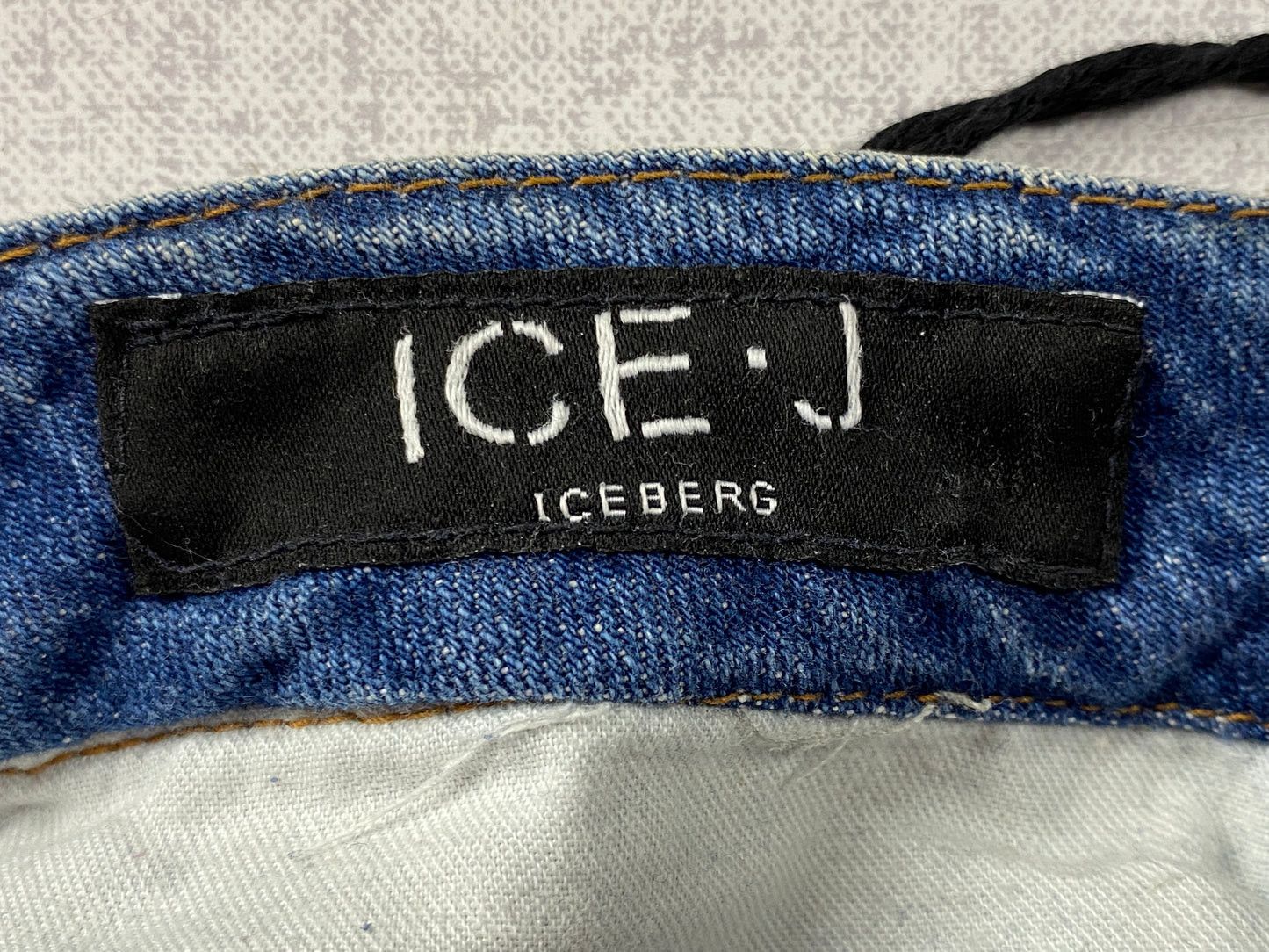 Iceberg × Vintage Ice.J Iceberg Women's Custom Painted Jeans - 25 Size 25" / US 0 / IT 36 - 6 Thumbnail