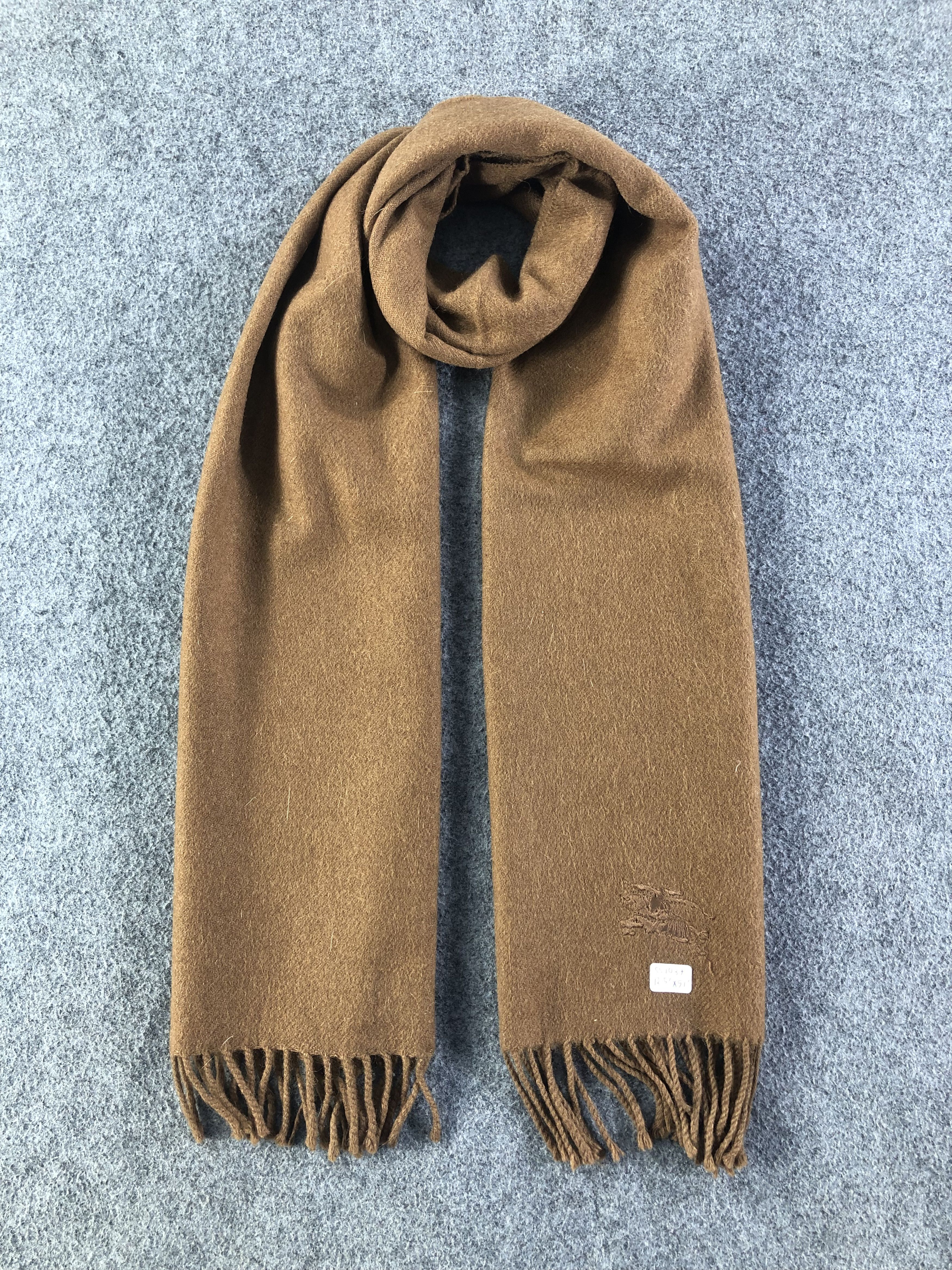 Burberry Burberry Cashmere Plain Scarf / Muffler / Neckwear Size ONE SIZE - 1 Thumbnail