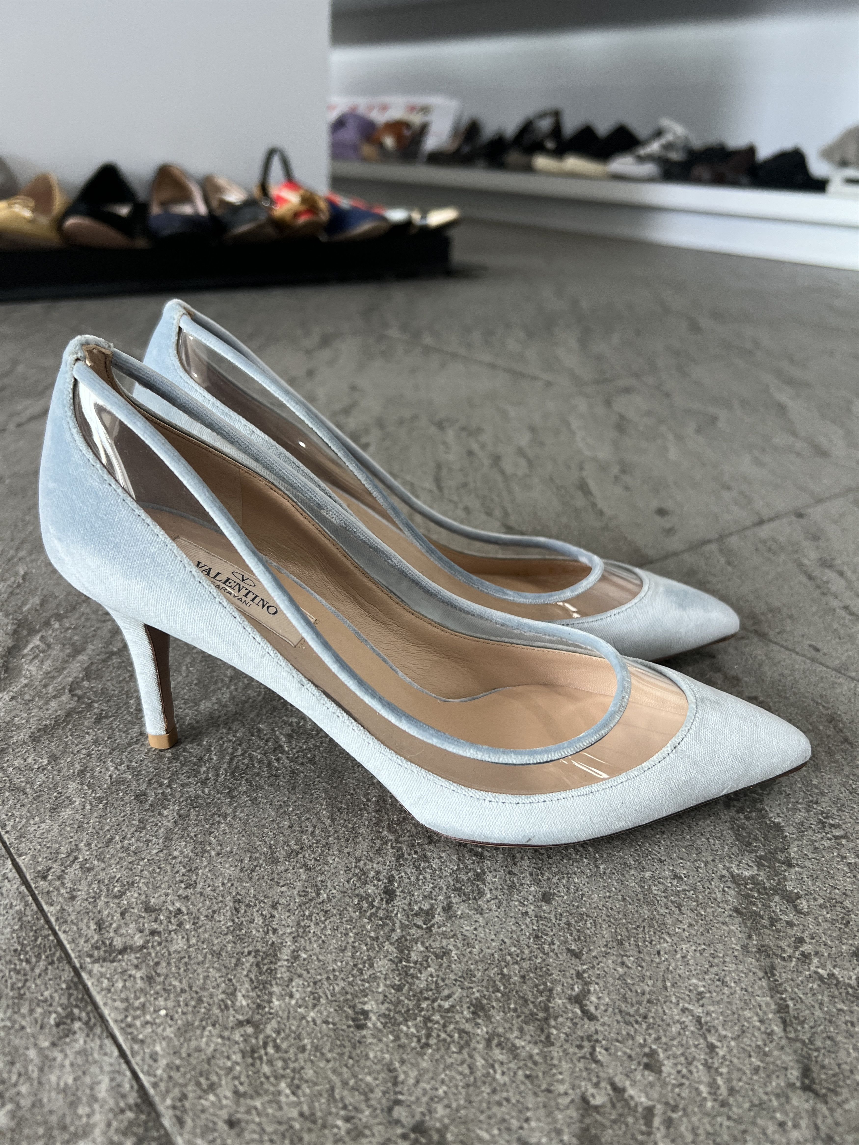 Valentino Valentino Garavani Plexi Suede Heels 36.5 Blue Size US 6.5 / IT 36.5 - 4 Thumbnail
