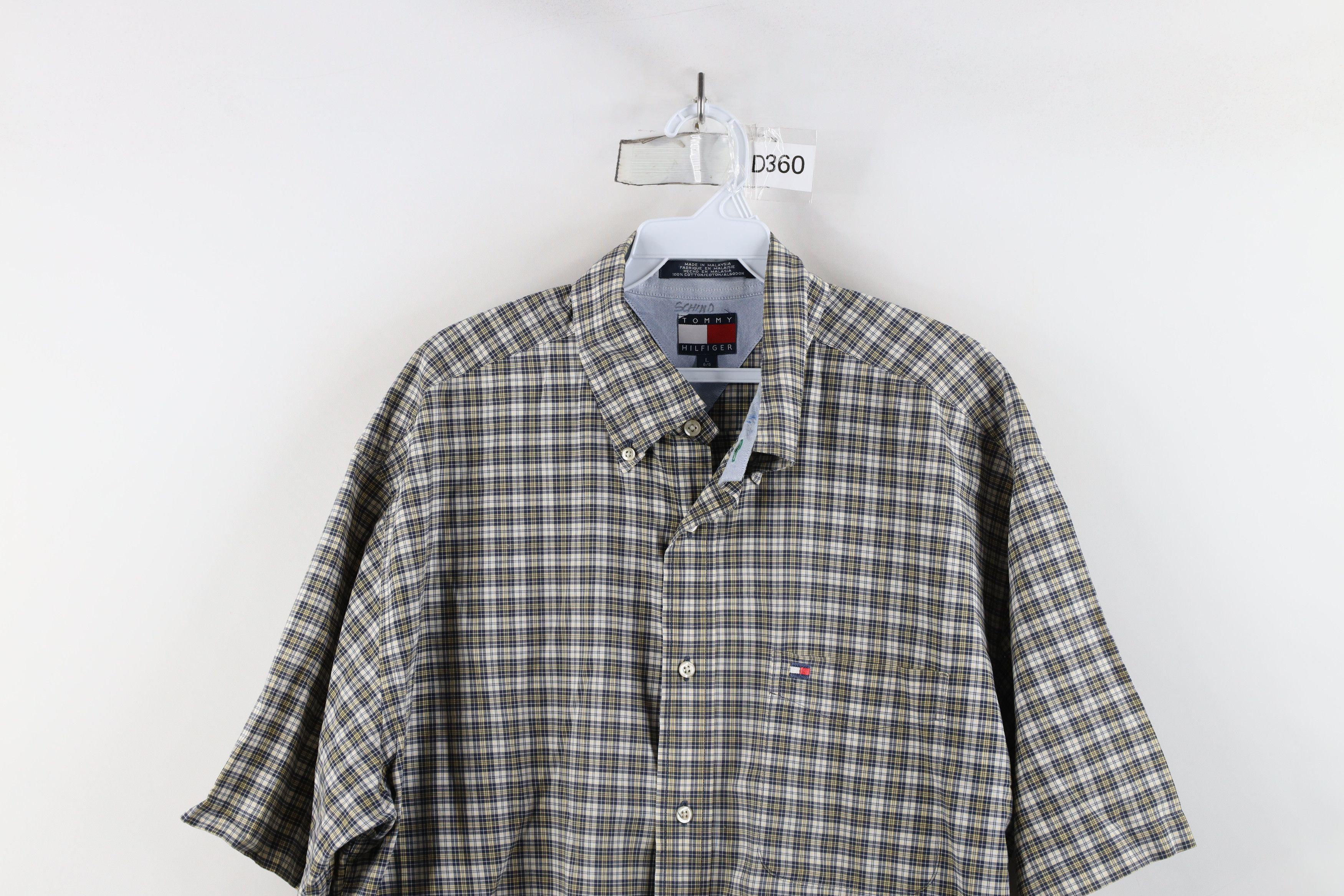 Tommy Hilfiger × Vintage Vintage 90s Tommy Hilfiger Short Sleeve Button Shirt Size US L / EU 52-54 / 3 - 2 Thumbnail
