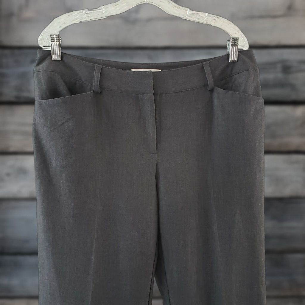 Vintage Chico's Womens Trouser Pants 10 Gray Mid Rise Polyester Blend Dress Pants Women size 10 Gray Polyester Blend Mid Rise 30in Inseam Mens? Women? Size 32" / US 10 / IT 46 - 1 Thumbnail