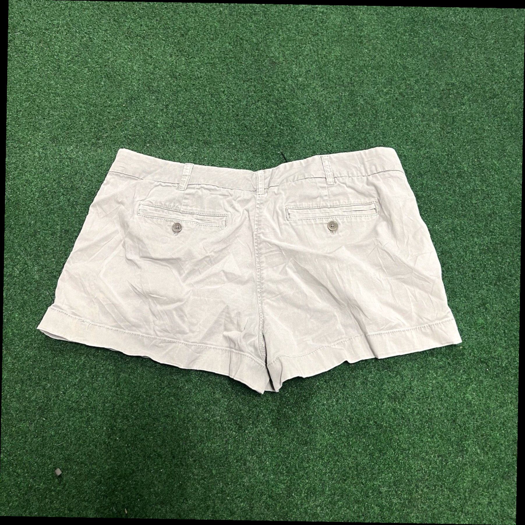 J.Crew J. Crew Chino Shorts Women's Size 12 Gray Size 34" / US 12 / IT 48 - 8 Thumbnail