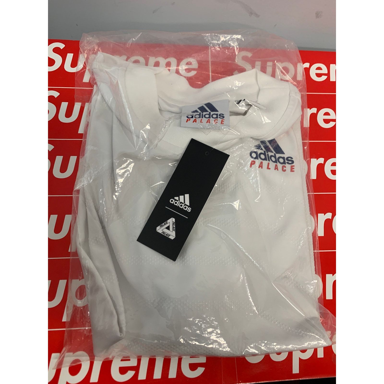 Adidas Adidas X Palace Skateboarders White Tee Size Small BRAND NEW Size US S / EU 44-46 / 1 - 1 Thumbnail