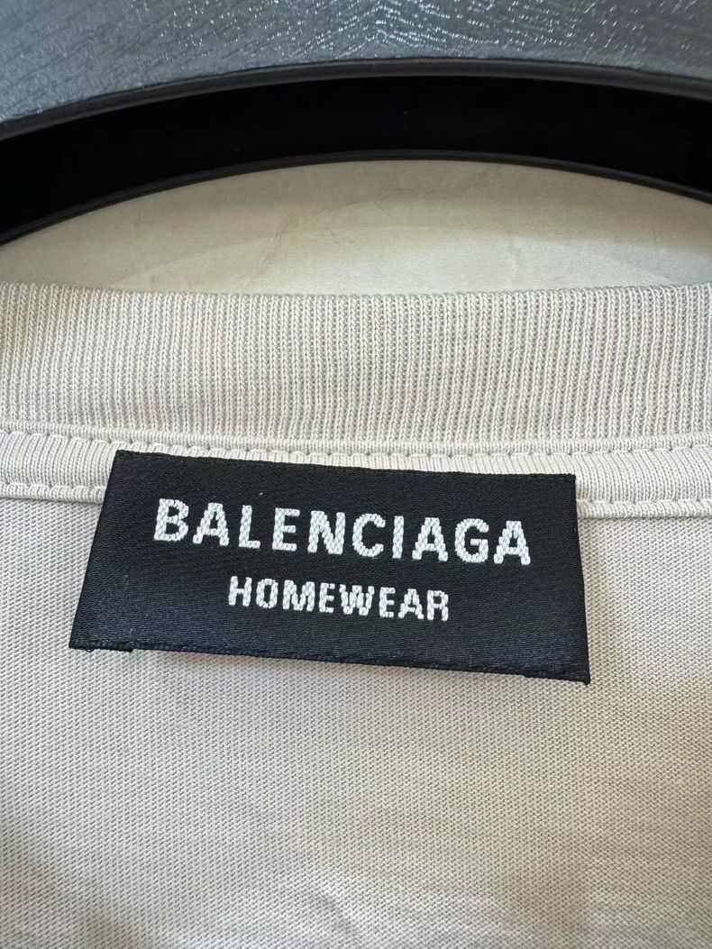 Balenciaga Balenciaga Hotel Resort Embroidered logo Short Sleeve Size US M / EU 48-50 / 2 - 3 Thumbnail