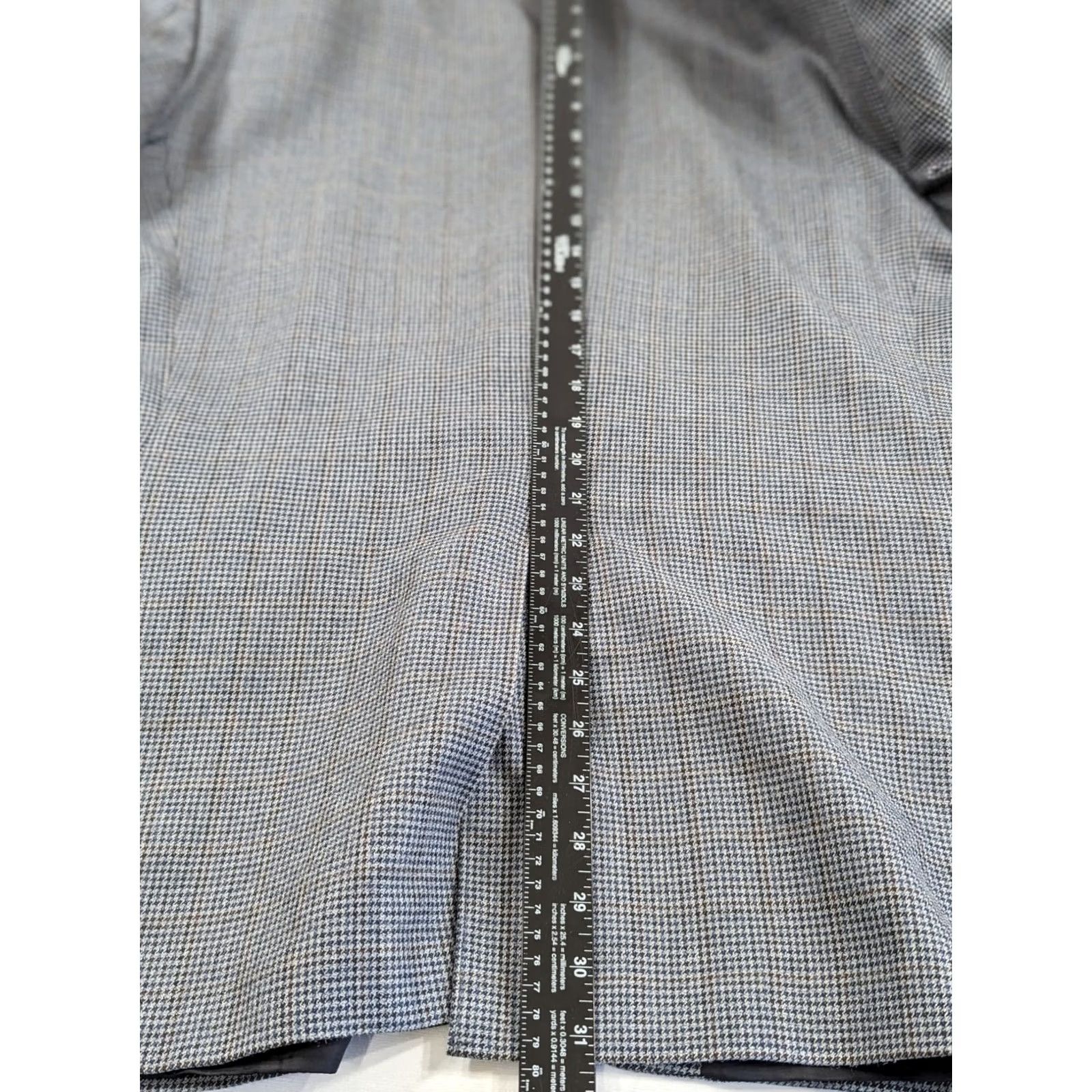 Chaps Chaps Blazer Silk Wool Gray Houndstooth 44R FLAWS Blazer Men Regular Jacket Coat Notch Lapel 2-Button 4-Button Vent Wool Silk Lined Size 44R - 6 Thumbnail