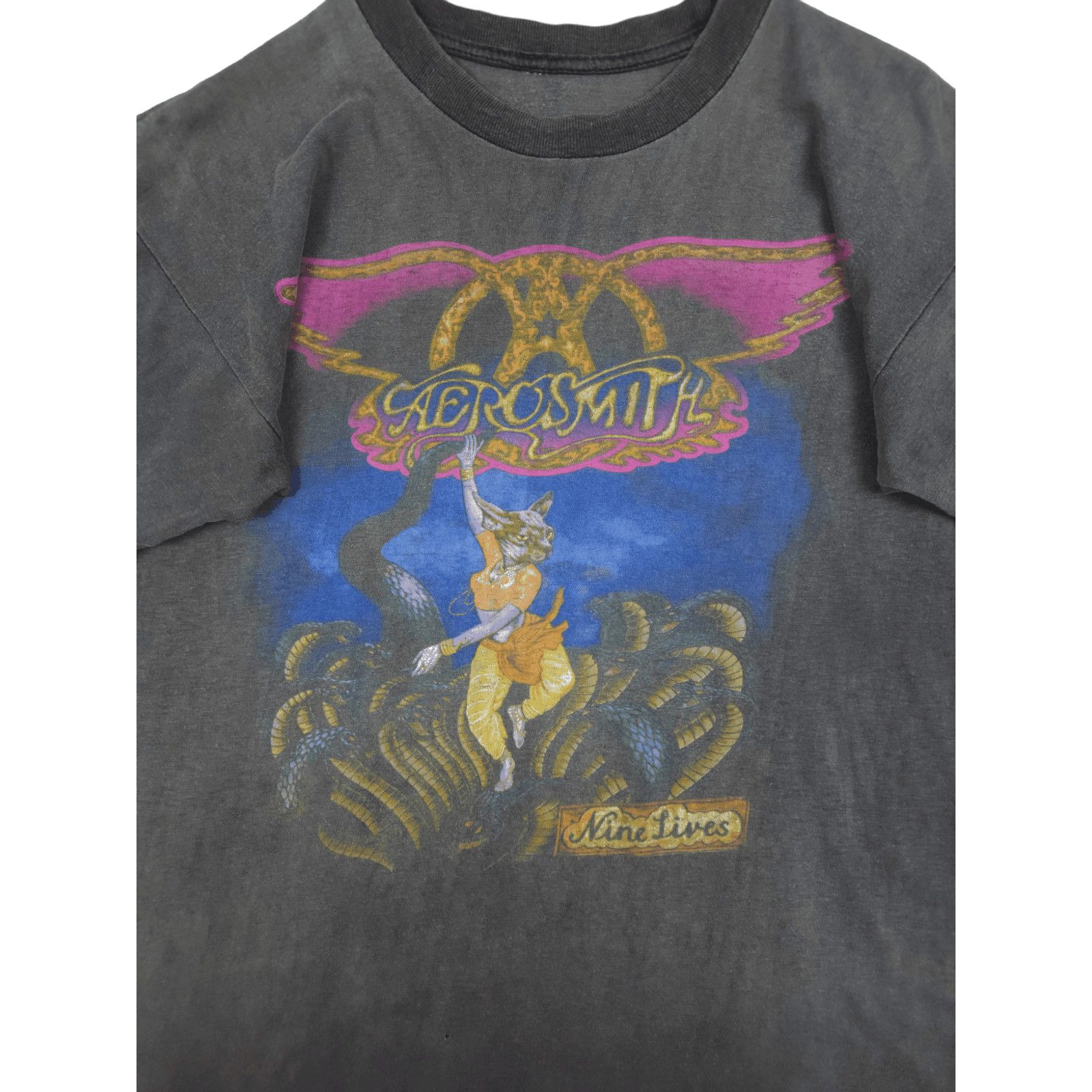 Band Tees × Vintage 💎 90s Aerosmith Nine Lives Size M Cropped Sun Faded T-shirt Size US M / EU 48-50 / 2 - 3 Thumbnail