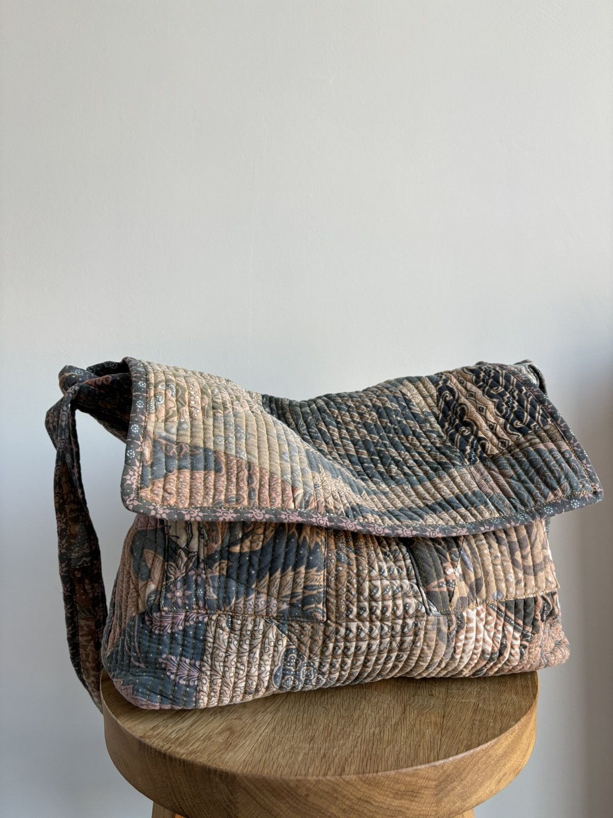 Japanese Brand × Vintage Vintage Patchwork Quilted Shoulder Bag Size ONE SIZE - 1 Thumbnail
