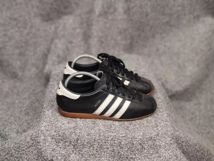 Adidas Vintage Adidas Originals Rekord Black Leather Sneaker Y2K Size US 6 / EU 39 - 14 Thumbnail
