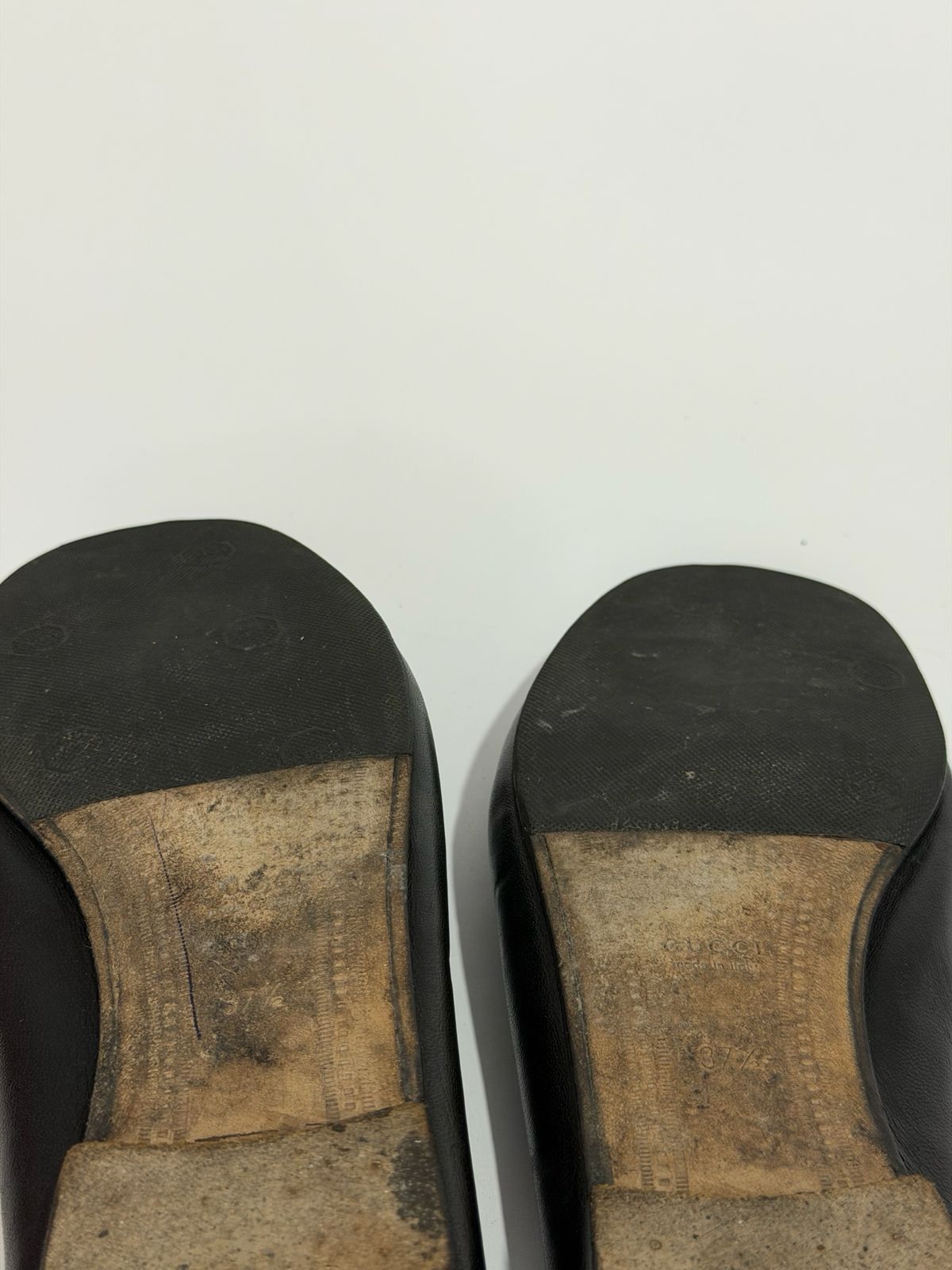 Gucci GUCCI BLACK WOMENS LOAFERS EU37.5 Size US 7.5 / IT 37.5 - 9 Thumbnail
